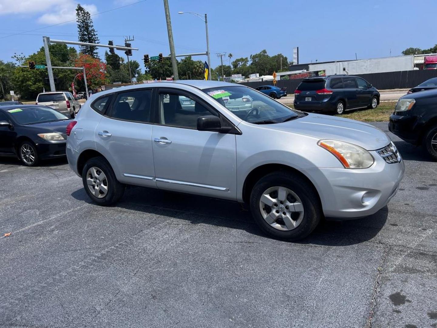 2014 SILVER NISSAN ROGUE SELECT S (JN8AS5MT1EW) with an 2.5L engine, Continuously Variable transmission, located at 2929 9th St. West, Bradenton, 34205, (941) 242-2810, 27.473591, -82.570679 - Photo#1