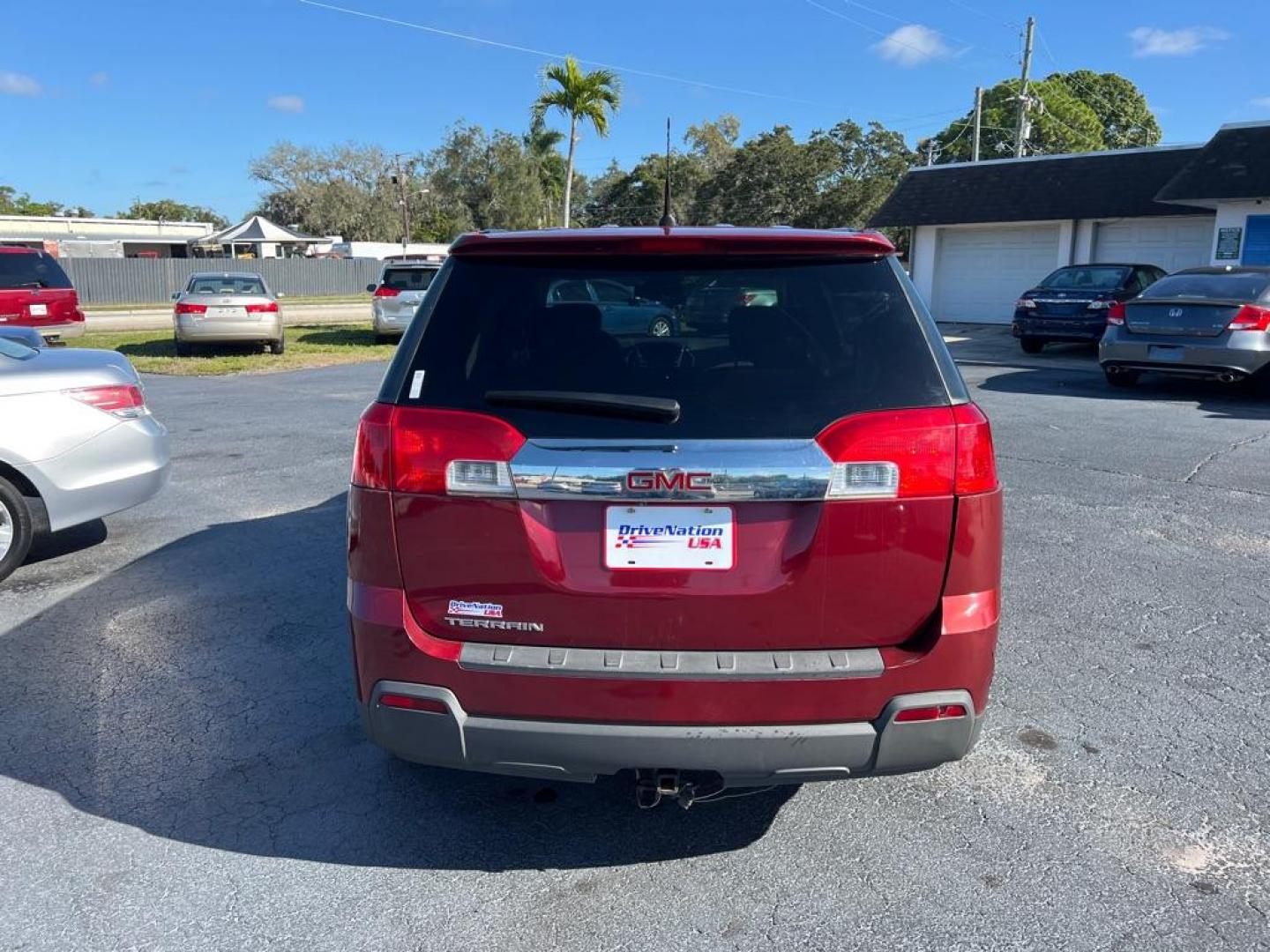 2012 RED GMC TERRAIN SLE (2GKALMEK1C6) with an 2.4L engine, Automatic transmission, located at 2929 9th St. West, Bradenton, 34205, (941) 242-2810, 27.473591, -82.570679 - Photo#5