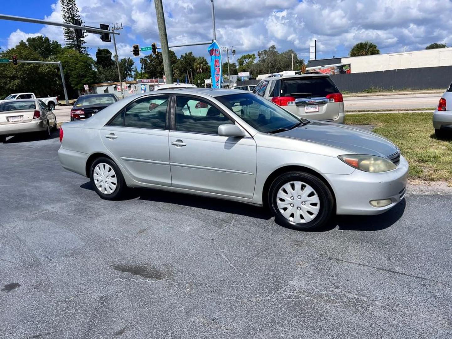 2003 SILVER TOYOTA CAMRY LE (4T1BE32K53U) with an 2.4L engine, Automatic transmission, located at 2929 9th St. West, Bradenton, 34205, (941) 242-2810, 27.473591, -82.570679 - Photo#0