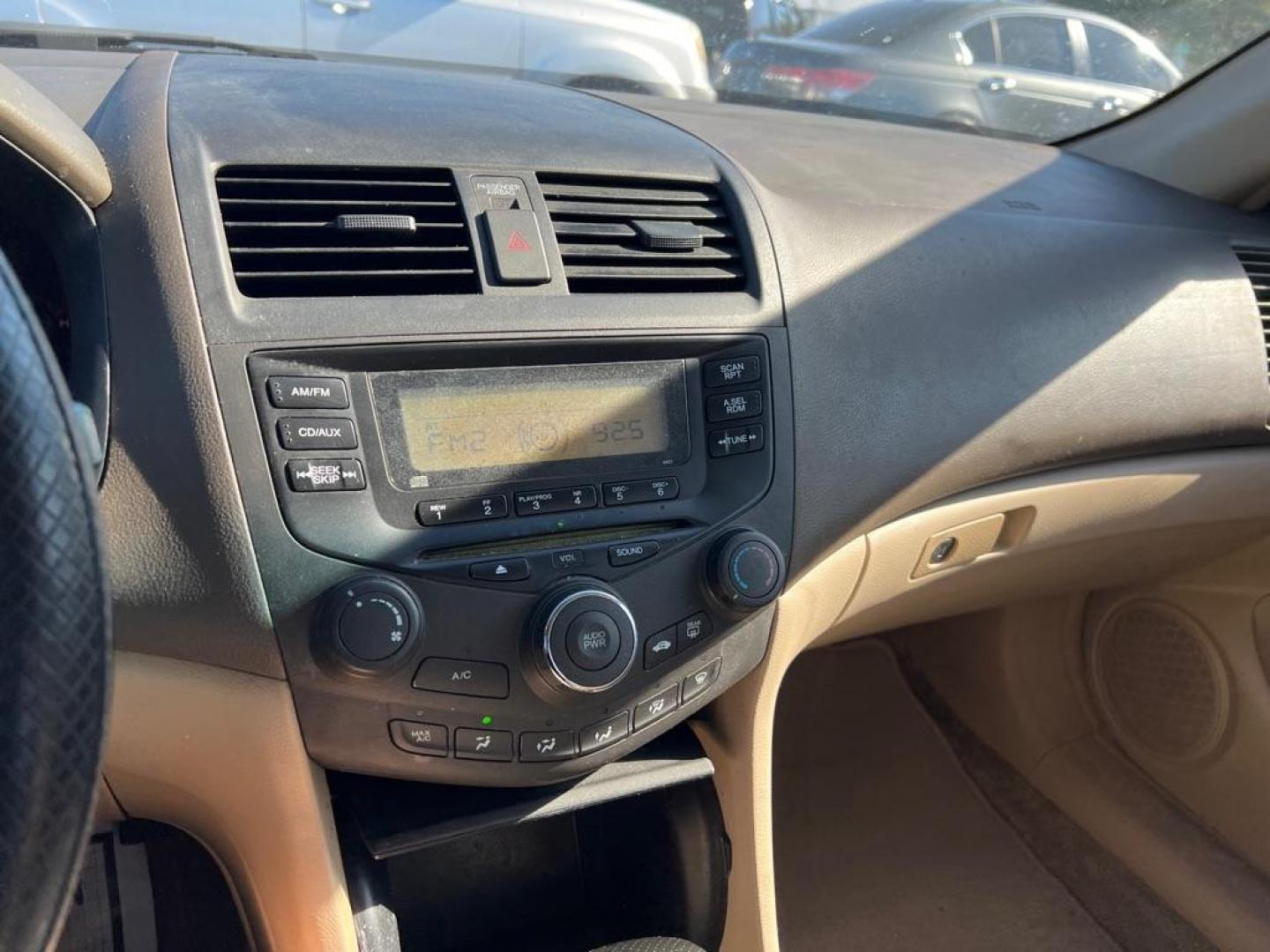 2005 WHITE HONDA ACCORD LX (1HGCM56405A) with an 2.4L engine, Automatic transmission, located at 2929 9th St. West, Bradenton, 34205, (941) 242-2810, 27.473591, -82.570679 - Photo#10