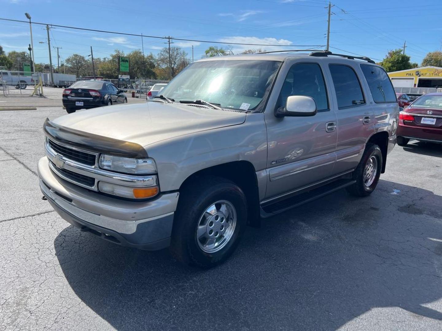 2000 TAN CHEVROLET TAHOE 1500 (1GNEK13T6YJ) with an 5.3L engine, Automatic transmission, located at 2929 9th St. West, Bradenton, 34205, (941) 242-2810, 27.473591, -82.570679 - Photo#9