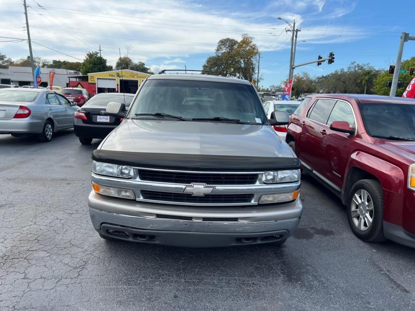 2000 TAN CHEVROLET TAHOE 1500 (1GNEK13T6YJ) with an 5.3L engine, Automatic transmission, located at 2929 9th St. West, Bradenton, 34205, (941) 242-2810, 27.473591, -82.570679 - Photo#3