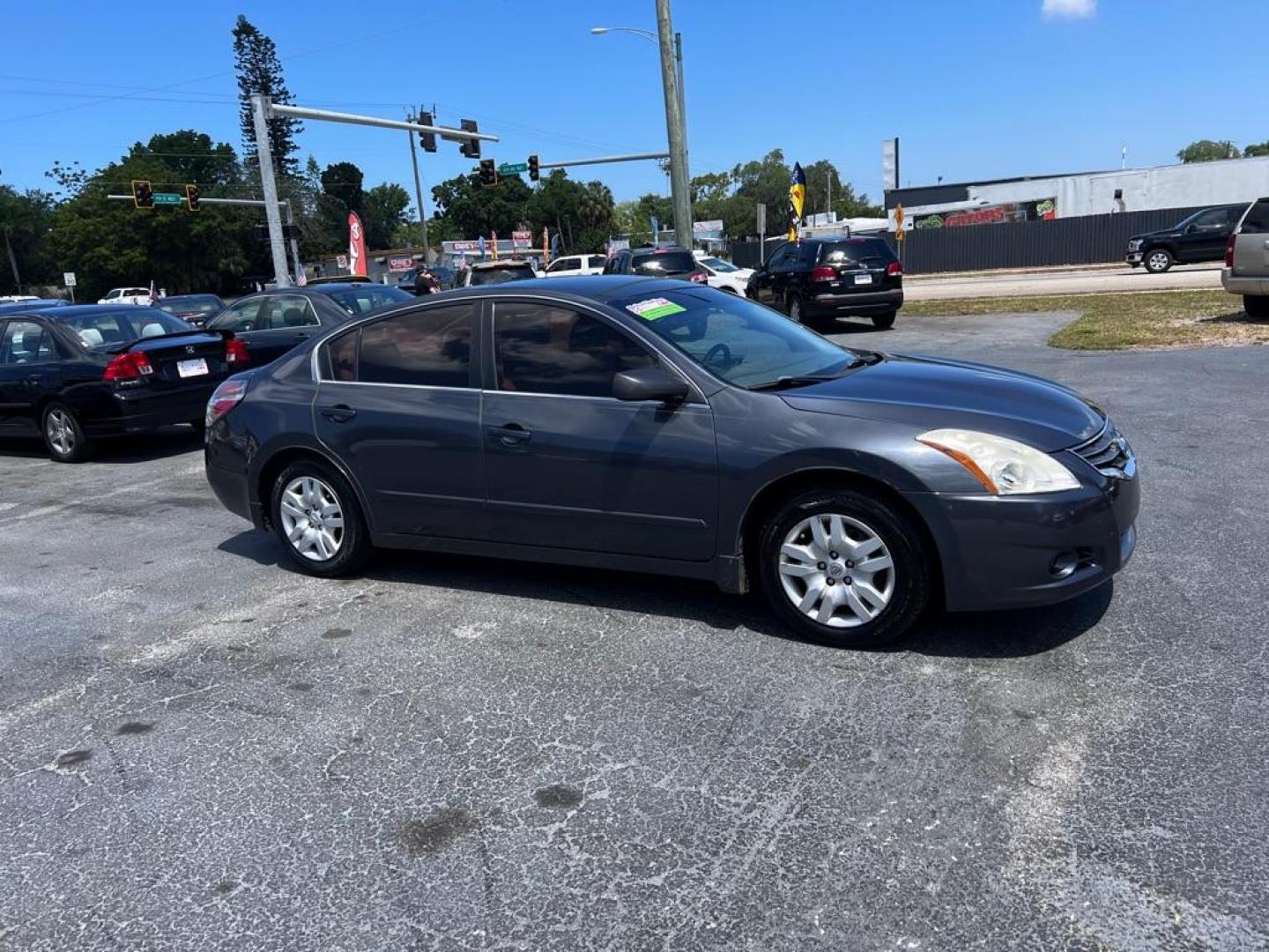 2012 GRAY NISSAN ALTIMA BASE (1N4AL2AP8CC) with an 2.5L engine, Continuously Variable transmission, located at 2929 9th St. West, Bradenton, 34205, (941) 242-2810, 27.473591, -82.570679 - Photo#1