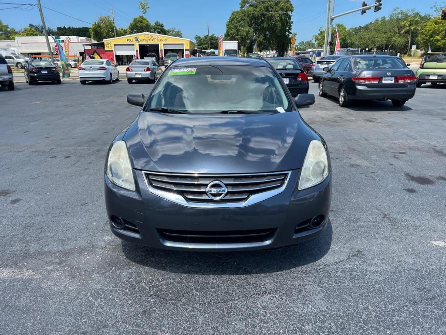 2012 GRAY NISSAN ALTIMA BASE (1N4AL2AP8CC) with an 2.5L engine, Continuously Variable transmission, located at 2929 9th St. West, Bradenton, 34205, (941) 242-2810, 27.473591, -82.570679 - Photo#3