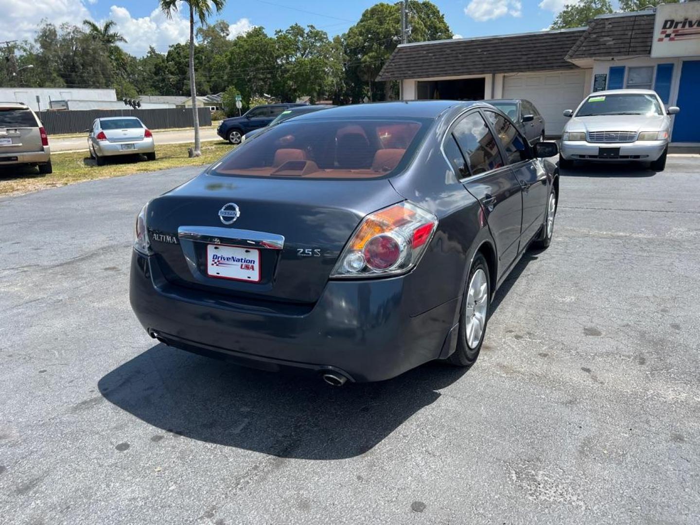 2012 GRAY NISSAN ALTIMA BASE (1N4AL2AP8CC) with an 2.5L engine, Continuously Variable transmission, located at 2929 9th St. West, Bradenton, 34205, (941) 242-2810, 27.473591, -82.570679 - Photo#7