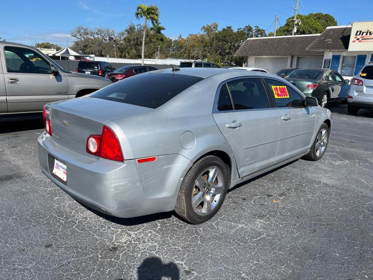 2011 SILVER CHEVROLET MALIBU 1LT (1G1ZC5E18BF) with an 2.4L engine, Automatic transmission, located at 2929 9th St. West, Bradenton, 34205, (941) 242-2810, 27.473591, -82.570679 - Photo#7