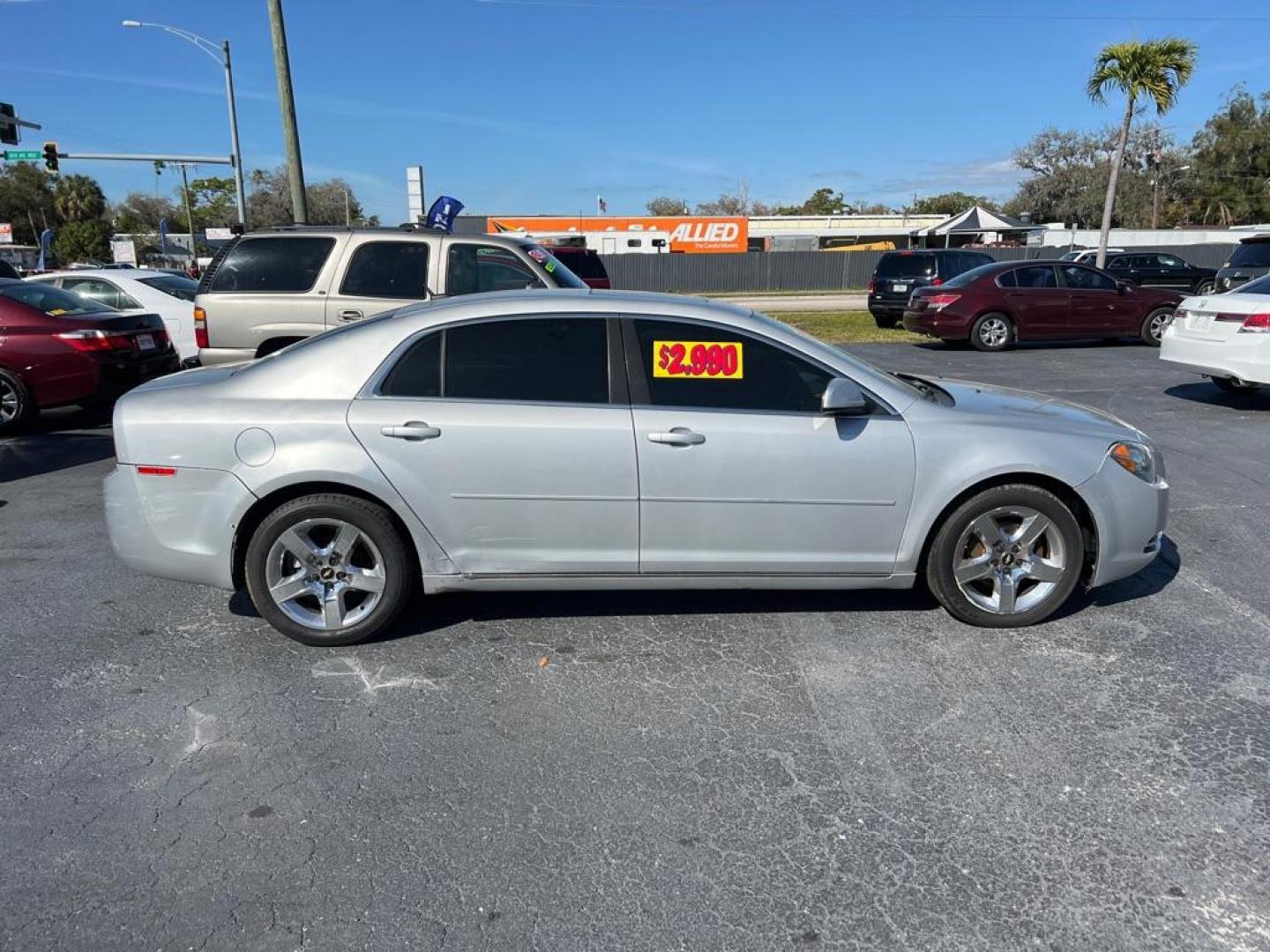 2011 SILVER CHEVROLET MALIBU 1LT (1G1ZC5E18BF) with an 2.4L engine, Automatic transmission, located at 2929 9th St. West, Bradenton, 34205, (941) 242-2810, 27.473591, -82.570679 - Photo#8