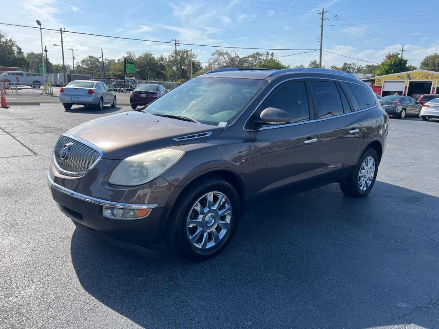 2012 BROWN BUICK ENCLAVE (5GAKRCED0CJ) with an 3.6L engine, Automatic transmission, located at 2929 9th St. West, Bradenton, 34205, (941) 242-2810, 27.473591, -82.570679 - Photo#3