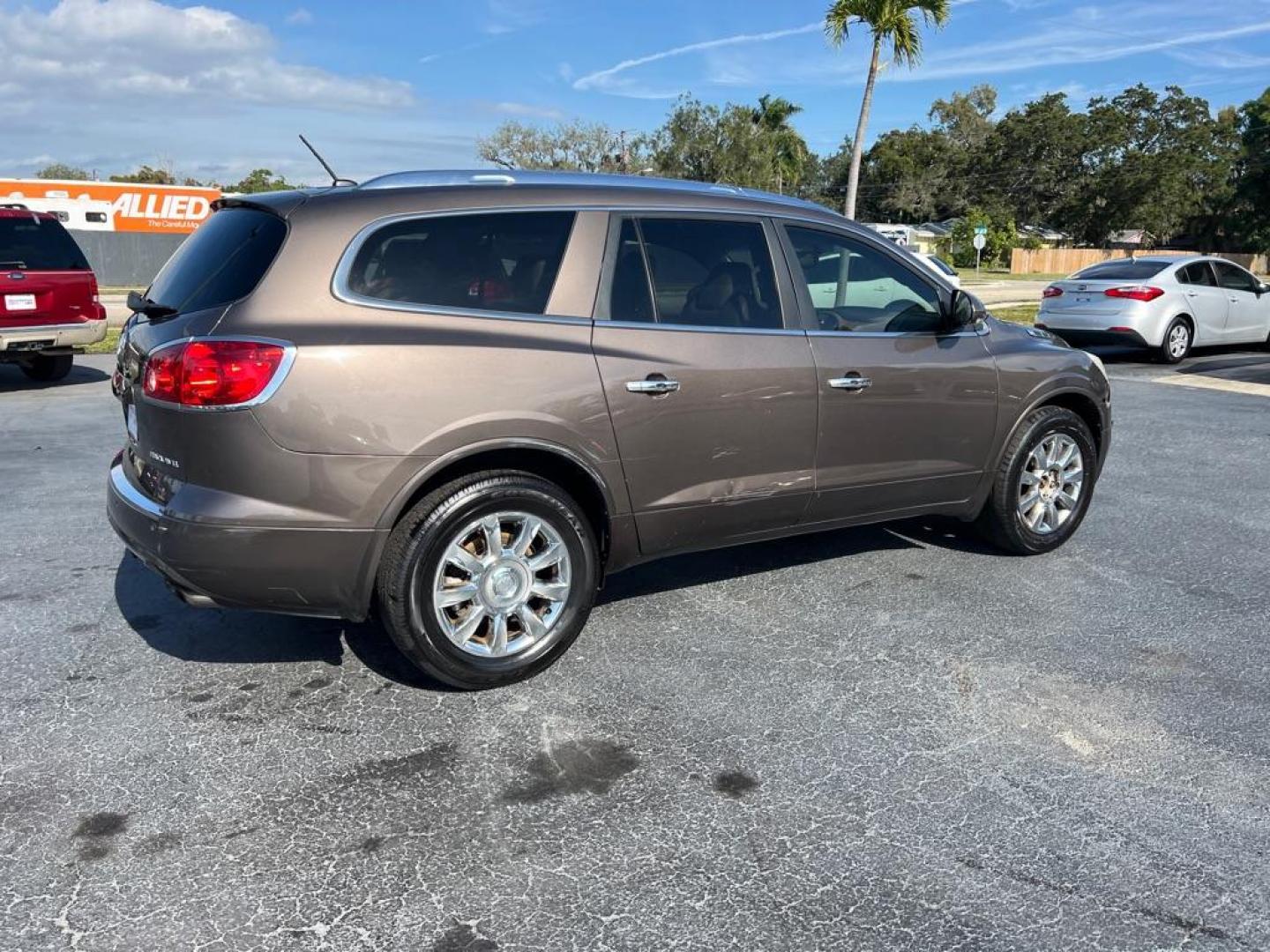 2012 BROWN BUICK ENCLAVE (5GAKRCED0CJ) with an 3.6L engine, Automatic transmission, located at 2929 9th St. West, Bradenton, 34205, (941) 242-2810, 27.473591, -82.570679 - Photo#7