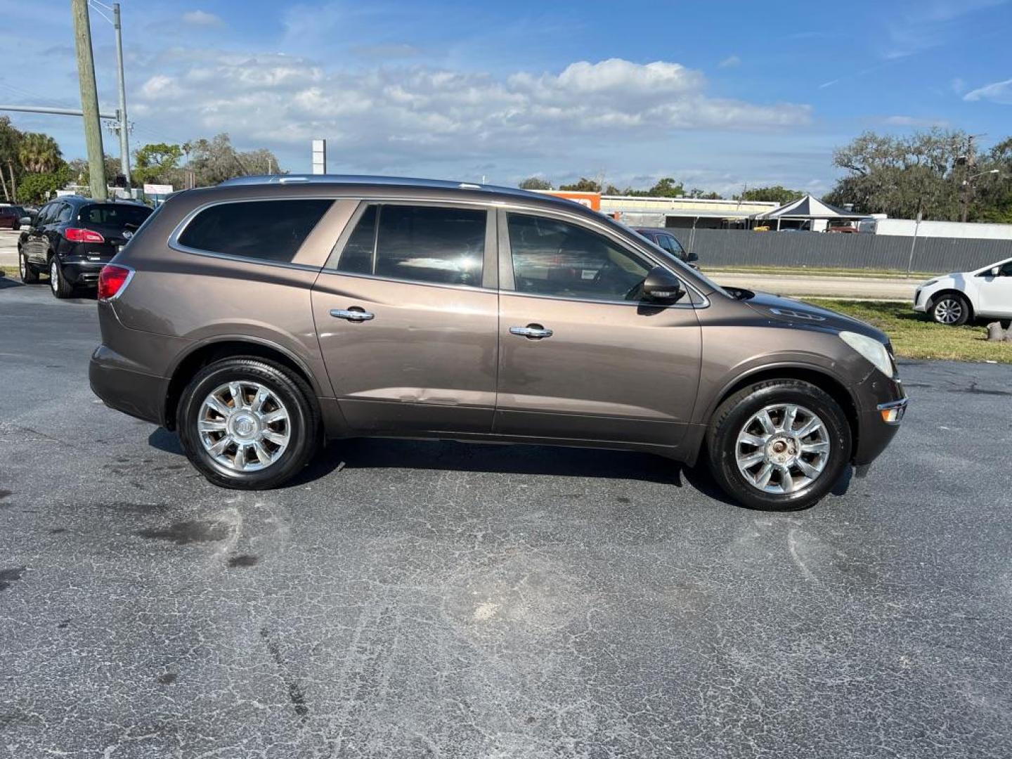 2012 BROWN BUICK ENCLAVE (5GAKRCED0CJ) with an 3.6L engine, Automatic transmission, located at 2929 9th St. West, Bradenton, 34205, (941) 242-2810, 27.473591, -82.570679 - Photo#8