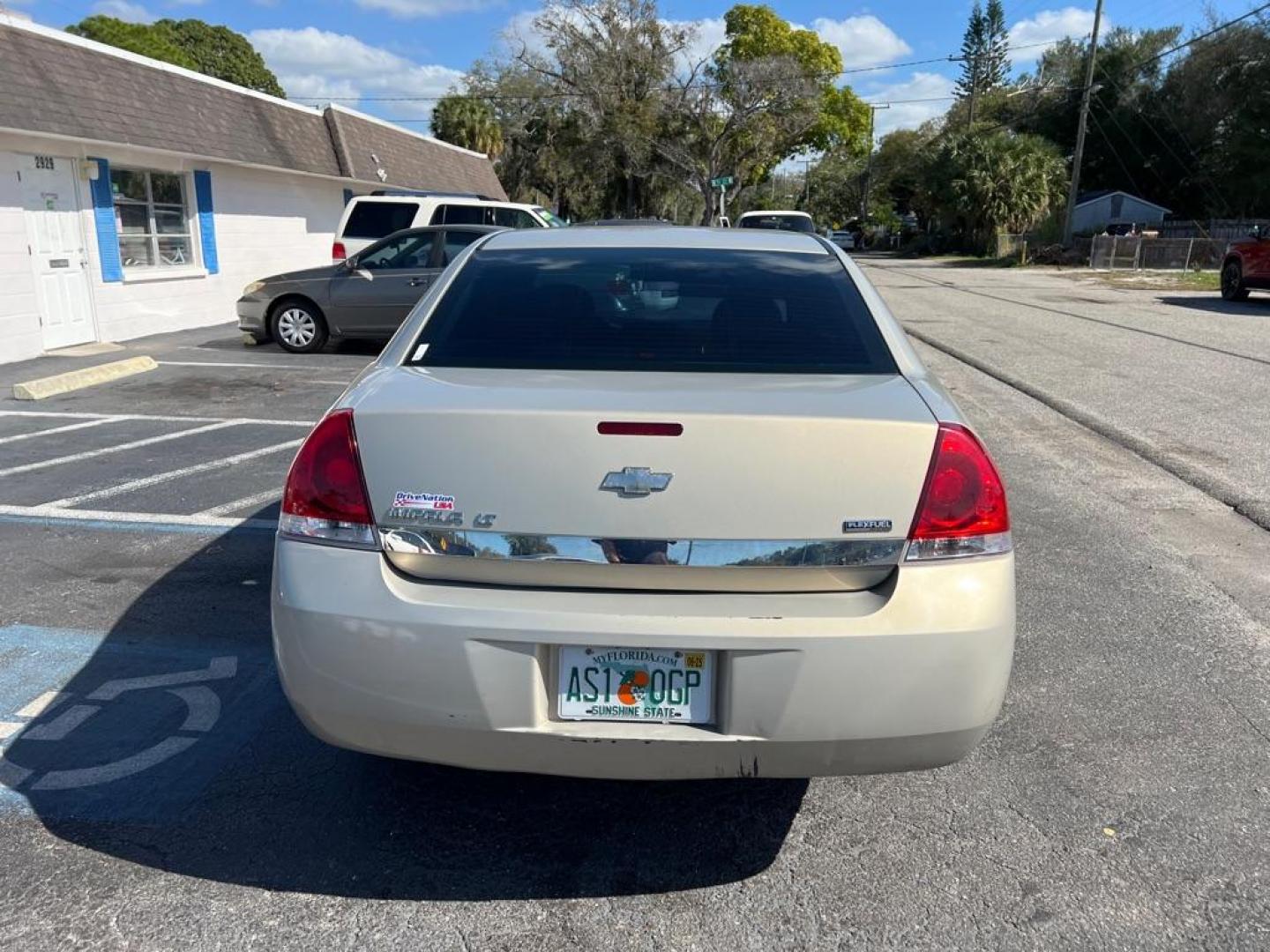 2010 TAN CHEVROLET IMPALA LT (2G1WB5EK4A1) with an 3.5L engine, Automatic transmission, located at 2929 9th St. West, Bradenton, 34205, (941) 242-2810, 27.473591, -82.570679 - Photo#7