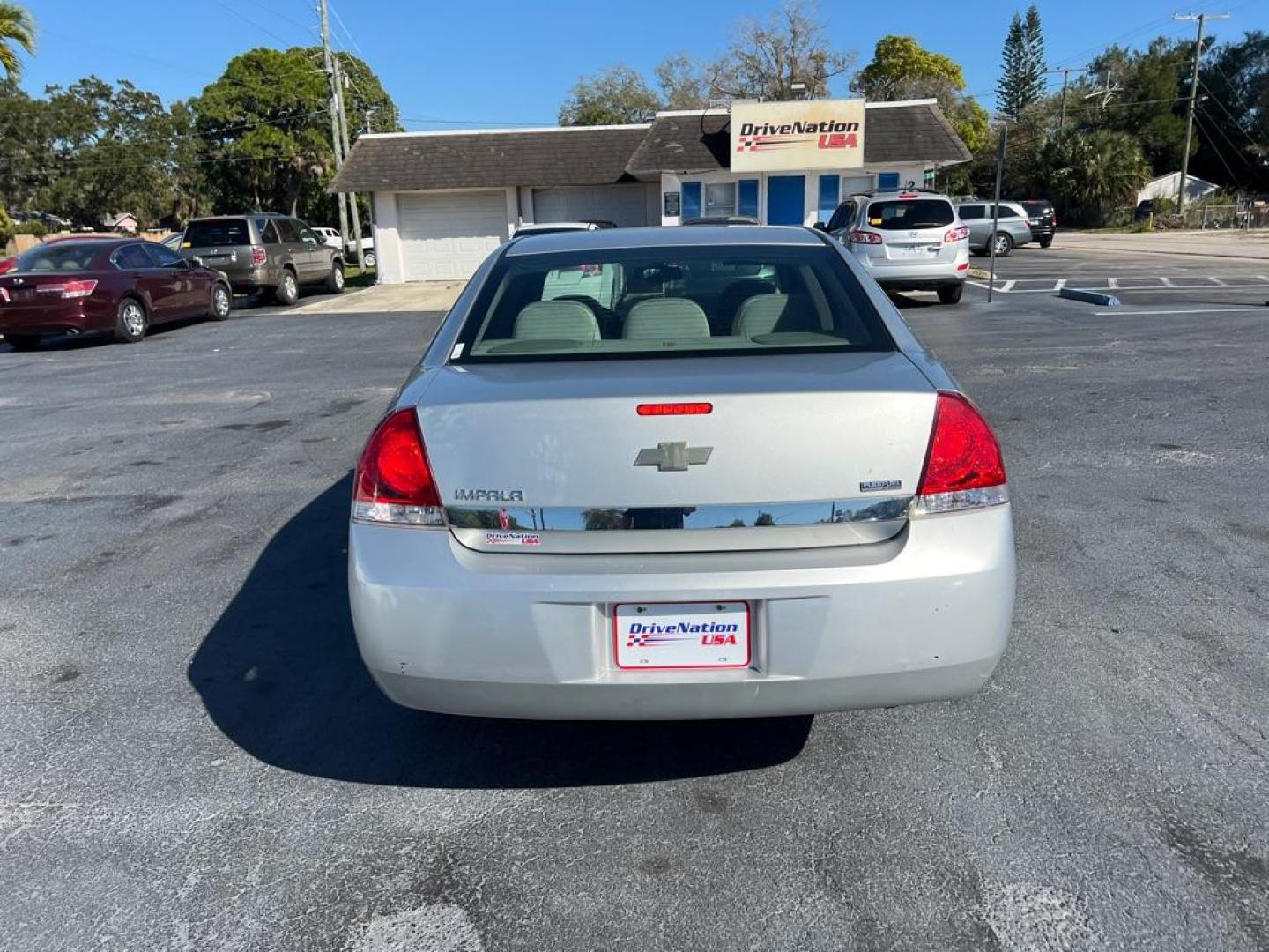 2011 SILVER CHEVROLET IMPALA LS (2G1WF5EK9B1) with an 3.5L engine, Automatic transmission, located at 2929 9th St. West, Bradenton, 34205, (941) 242-2810, 27.473591, -82.570679 - Photo#5