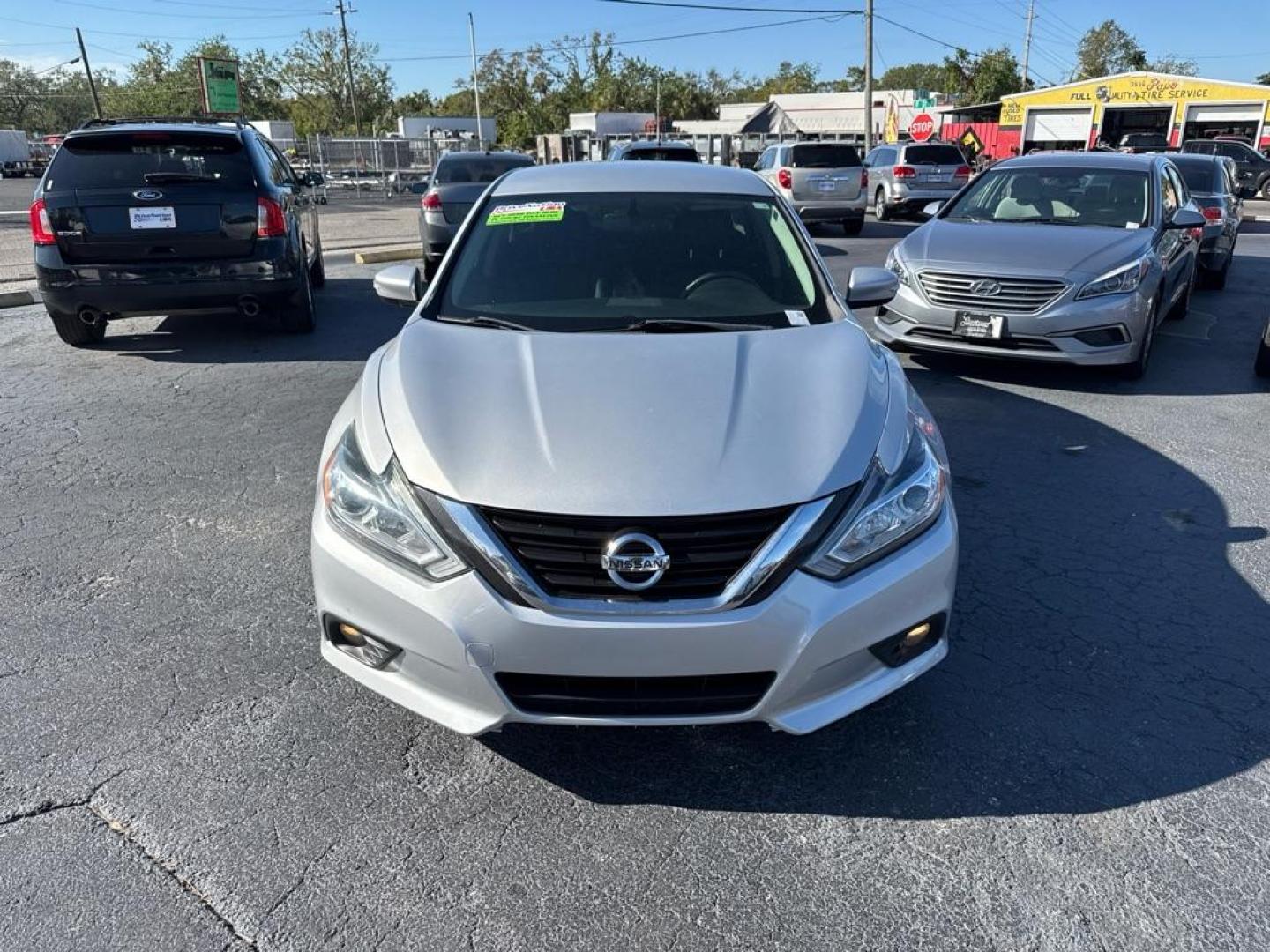 2014 SILVER NISSAN ALTIMA 2.5 (1N4AL3AP4EN) with an 2.5L engine, Continuously Variable transmission, located at 2929 9th St. West, Bradenton, 34205, (941) 242-2810, 27.473591, -82.570679 - Photo#3