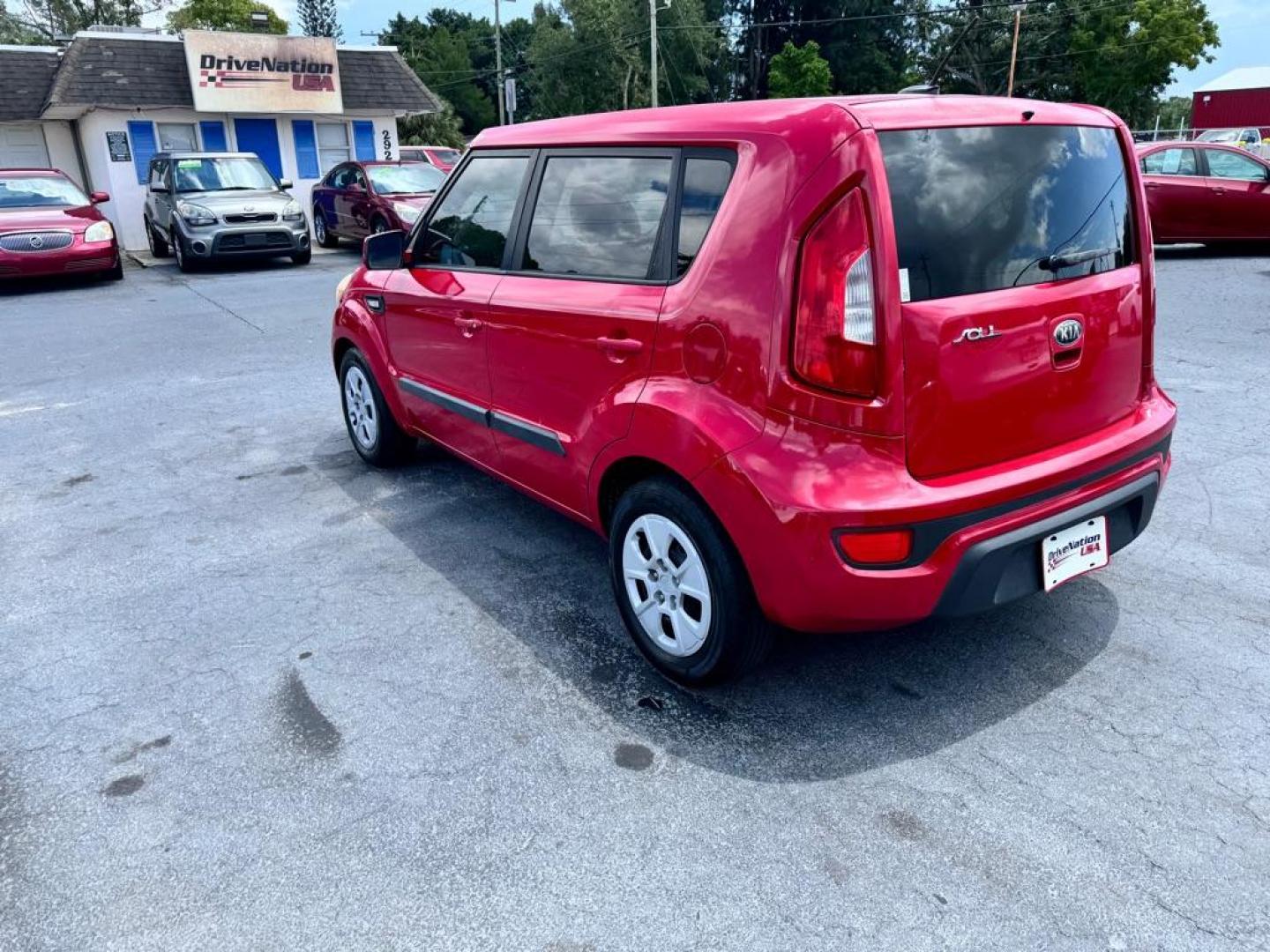 2013 RED KIA SOUL (KNDJT2A50D7) with an 1.6L engine, Automatic transmission, located at 2929 9th St. West, Bradenton, 34205, (941) 242-2810, 27.473591, -82.570679 - Thanks for inquring into DriveNation USA! All vehicles listed can be viewed at www.drivenationusa.com for vehicle history reports and additonal info. We cannot quote any terms such as down payments or monthly payments without an application. You can apply directly at www.drivenationusa.com or by con - Photo#4