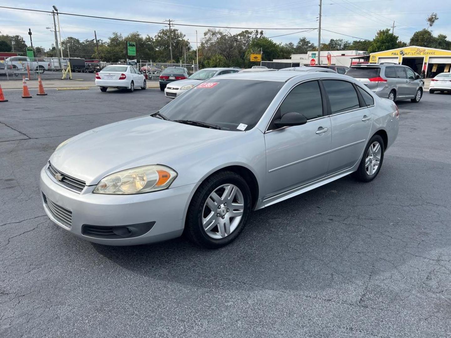 2011 SILVER CHEVROLET IMPALA LT (2G1WG5EK6B1) with an 3.5L engine, Automatic transmission, located at 2929 9th St. West, Bradenton, 34205, (941) 242-2810, 27.473591, -82.570679 - Photo#3