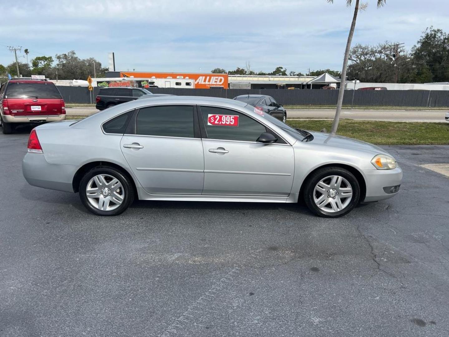 2011 SILVER CHEVROLET IMPALA LT (2G1WG5EK6B1) with an 3.5L engine, Automatic transmission, located at 2929 9th St. West, Bradenton, 34205, (941) 242-2810, 27.473591, -82.570679 - Photo#8