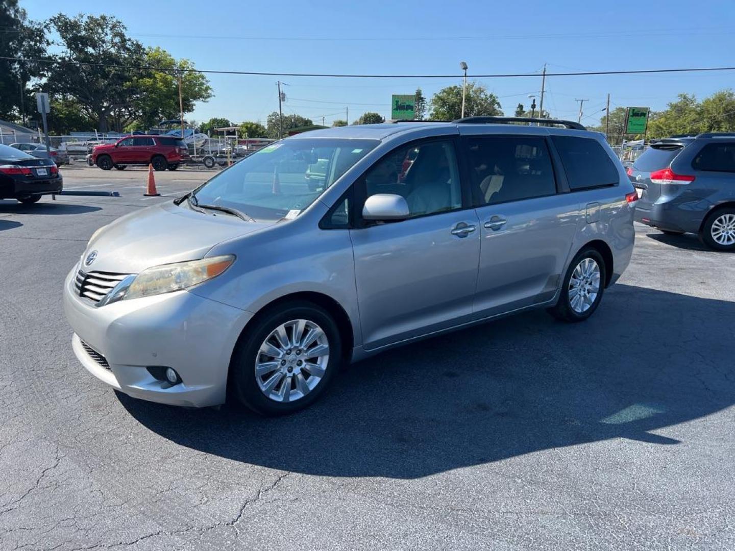 2011 GRAY TOYOTA SIENNA XLE (5TDYK3DC9BS) with an 3.5L engine, Automatic transmission, located at 2929 9th St. West, Bradenton, 34205, (941) 242-2810, 27.473591, -82.570679 - Photo#2