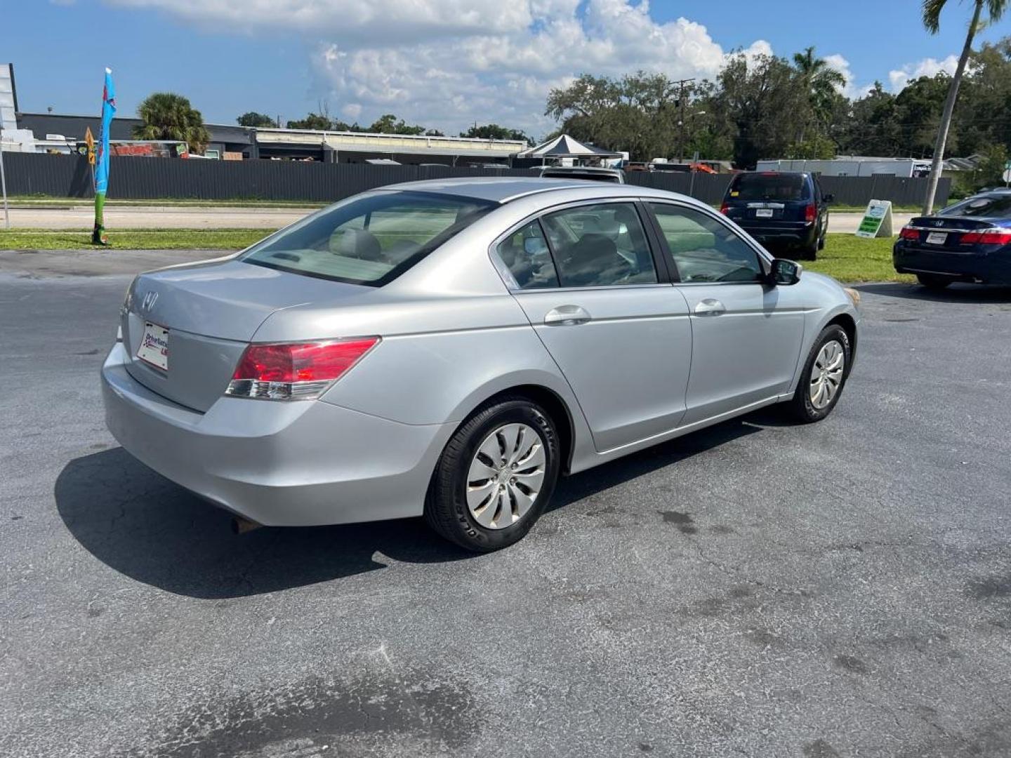 2009 BLUE HONDA ACCORD LX (1HGCP263X9A) with an 2.4L engine, Automatic transmission, located at 2929 9th St. West, Bradenton, 34205, (941) 242-2810, 27.473591, -82.570679 - Photo#7