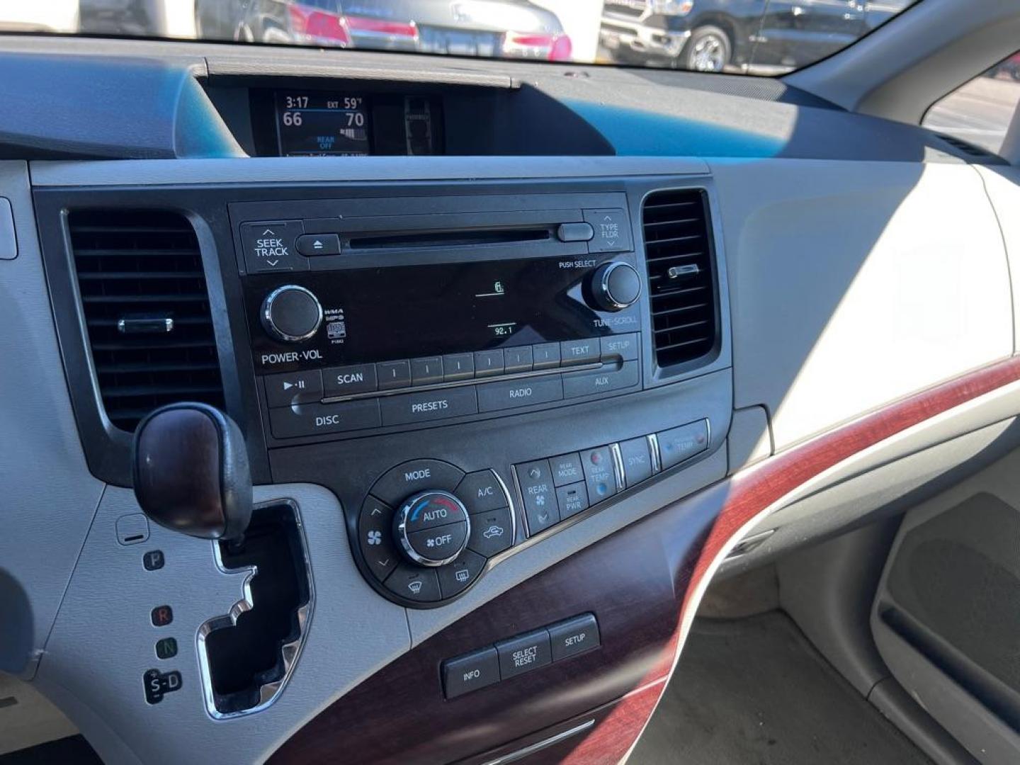 2013 BLUE TOYOTA SIENNA XLE (5TDYK3DC2DS) with an 3.5L engine, Automatic transmission, located at 2929 9th St. West, Bradenton, 34205, (941) 242-2810, 27.473591, -82.570679 - Photo#13