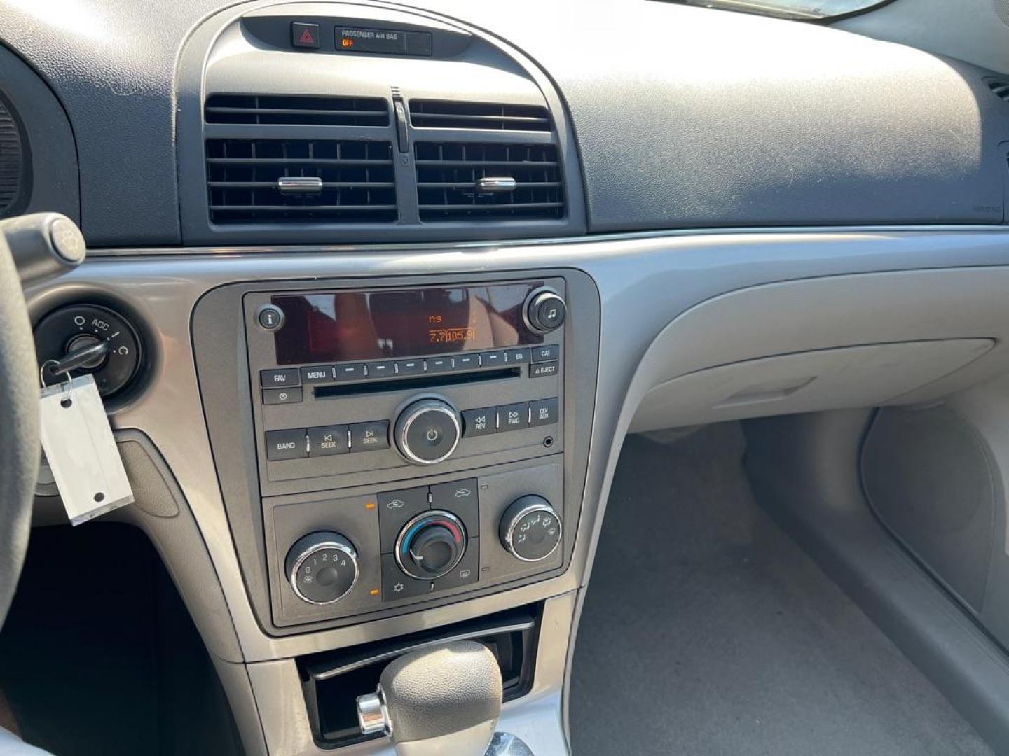 2008 GRAY SATURN AURA XE (1G8ZS57N98F) with an 3.5L engine, Automatic transmission, located at 2929 9th St. West, Bradenton, 34205, (941) 242-2810, 27.473591, -82.570679 - Photo#10