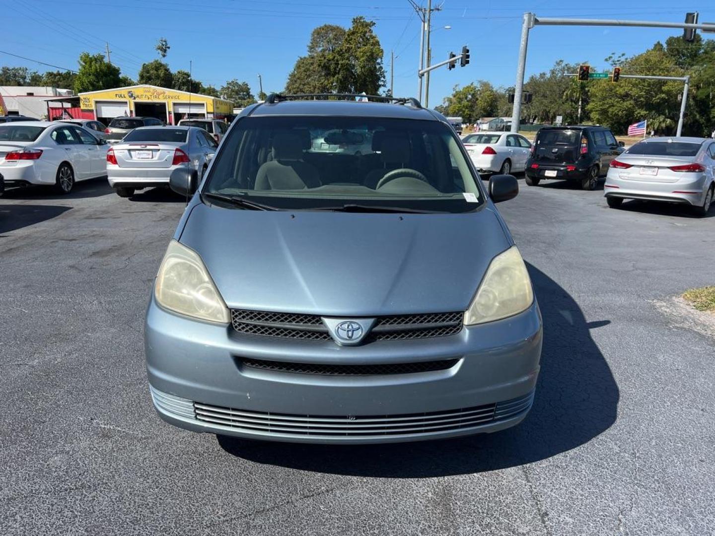 2005 BLUE TOYOTA SIENNA CE (5TDZA23C05S) with an 3.3L engine, Automatic transmission, located at 2929 9th St. West, Bradenton, 34205, (941) 242-2810, 27.473591, -82.570679 - Photo#2