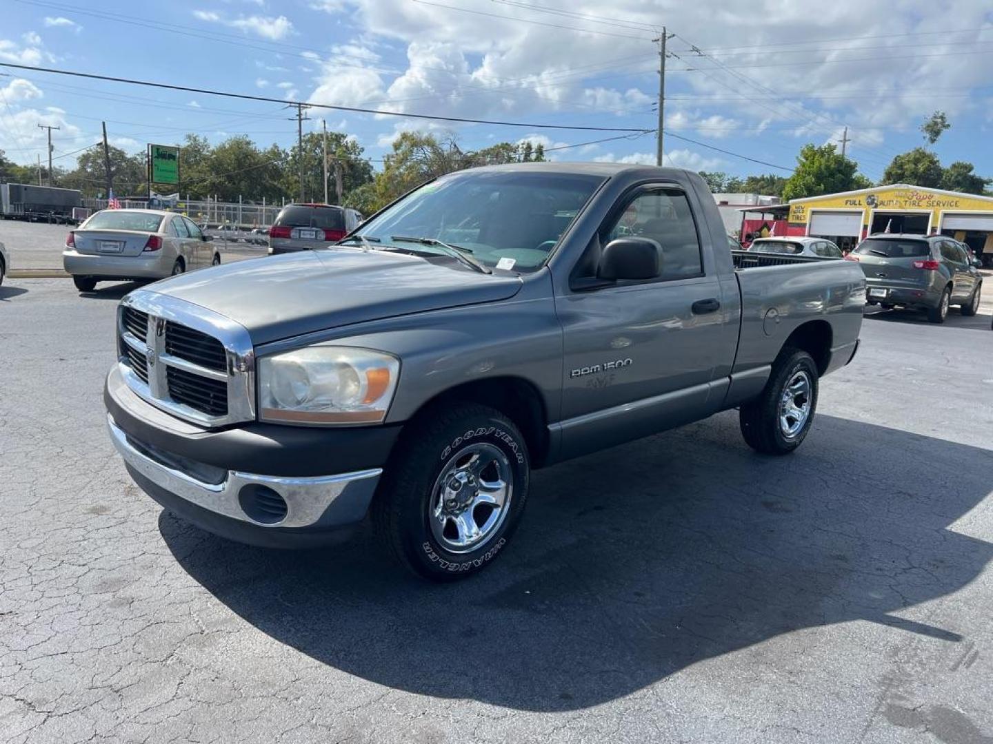 2006 GRAY DODGE RAM 1500 ST (1D7HA16K36J) with an 3.7L engine, Automatic transmission, located at 2929 9th St. West, Bradenton, 34205, (941) 242-2810, 27.473591, -82.570679 - Photo#3