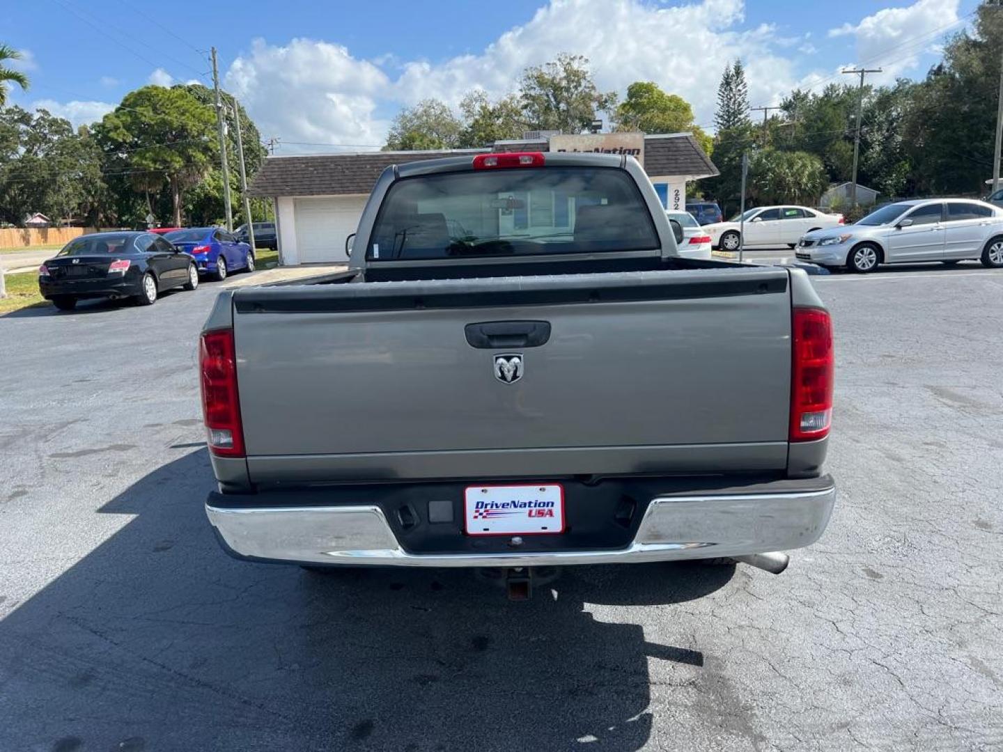 2006 GRAY DODGE RAM 1500 ST (1D7HA16K36J) with an 3.7L engine, Automatic transmission, located at 2929 9th St. West, Bradenton, 34205, (941) 242-2810, 27.473591, -82.570679 - Photo#6