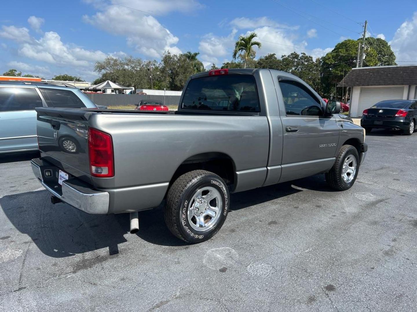 2006 GRAY DODGE RAM 1500 ST (1D7HA16K36J) with an 3.7L engine, Automatic transmission, located at 2929 9th St. West, Bradenton, 34205, (941) 242-2810, 27.473591, -82.570679 - Photo#7