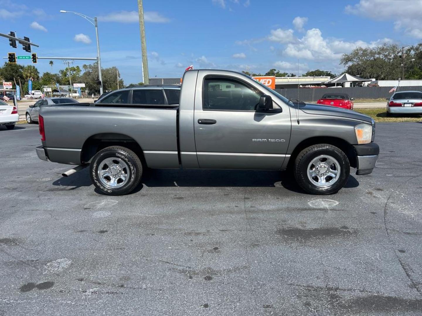 2006 GRAY DODGE RAM 1500 ST (1D7HA16K36J) with an 3.7L engine, Automatic transmission, located at 2929 9th St. West, Bradenton, 34205, (941) 242-2810, 27.473591, -82.570679 - Photo#8