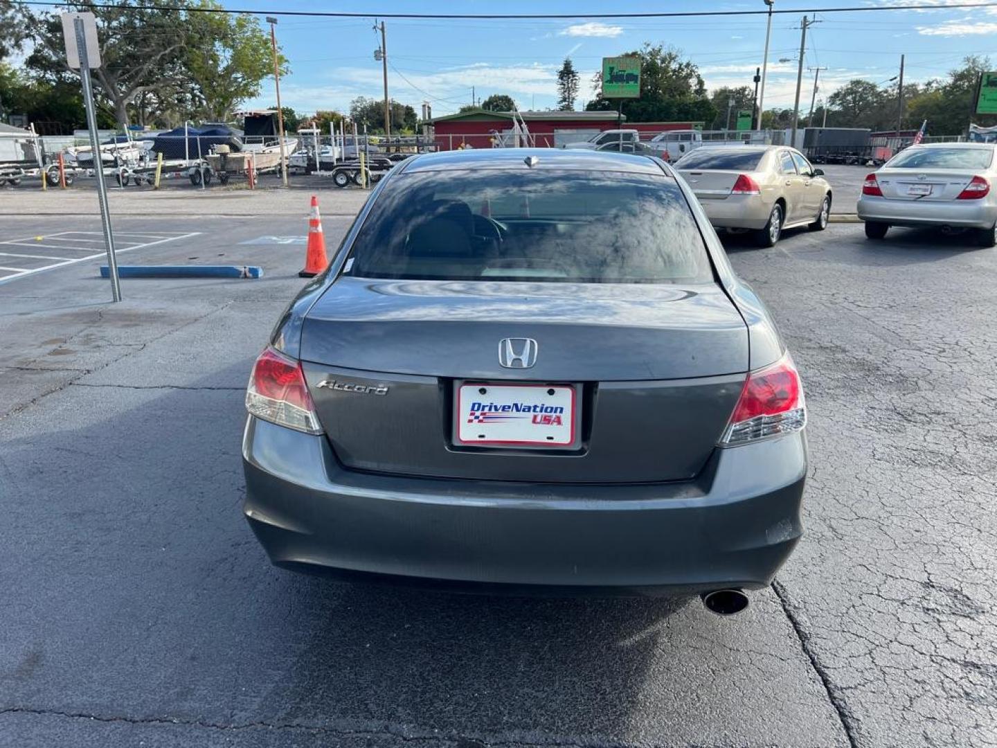 2009 GRAY HONDA ACCORD EXL (1HGCP26889A) with an 2.4L engine, Automatic transmission, located at 2929 9th St. West, Bradenton, 34205, (941) 242-2810, 27.473591, -82.570679 - Photo#6