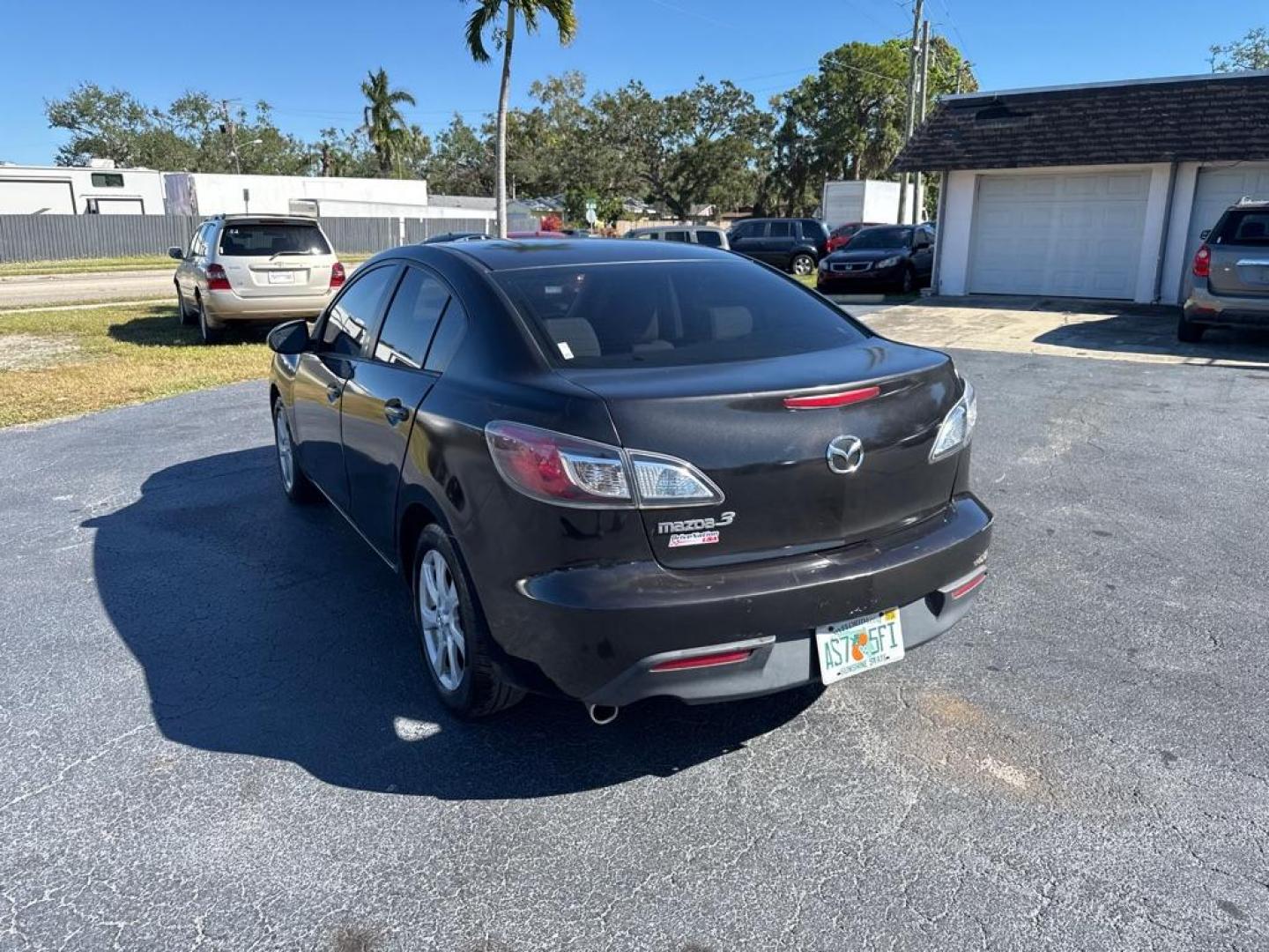 2010 BLACK MAZDA 3 I (JM1BL1SF9A1) with an 2.0L engine, Automatic transmission, located at 2929 9th St. West, Bradenton, 34205, (941) 242-2810, 27.473591, -82.570679 - Thanks for inquring into DriveNation USA! All vehicles listed can be viewed at www.drivenationusa.com for vehicle history reports and additonal info. We cannot quote any terms such as down payments or monthly payments without an application. You can apply directly at www.drivenationusa.com or by con - Photo#5