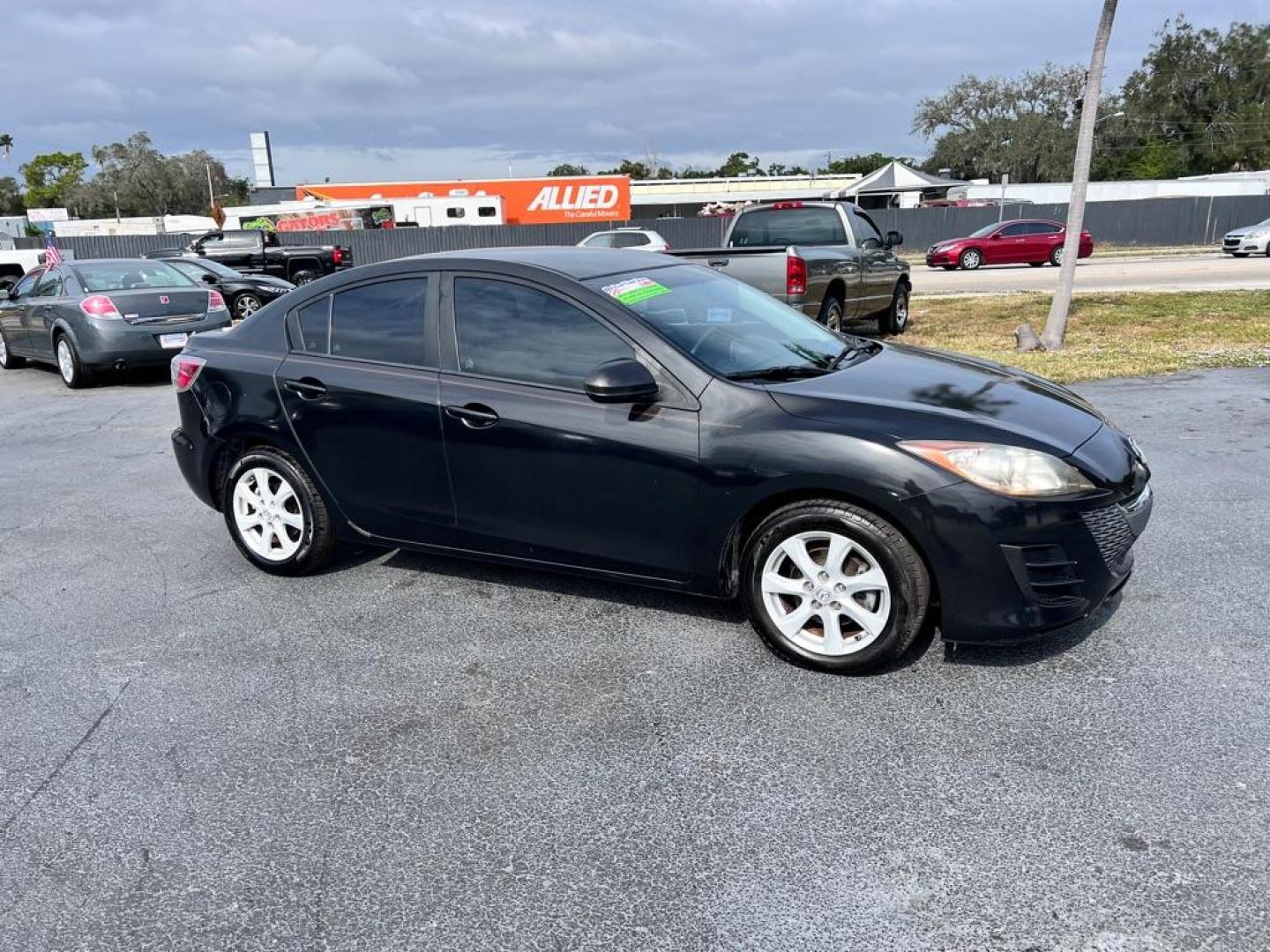 2010 BLACK MAZDA 3 I (JM1BL1SF9A1) with an 2.0L engine, Automatic transmission, located at 2929 9th St. West, Bradenton, 34205, (941) 242-2810, 27.473591, -82.570679 - Photo#3