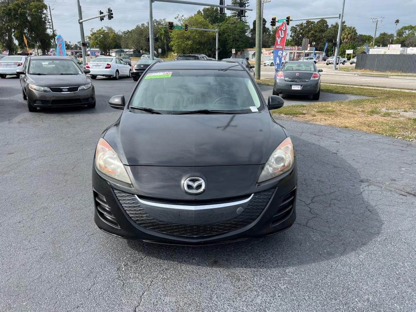 2010 BLACK MAZDA 3 I (JM1BL1SF9A1) with an 2.0L engine, Automatic transmission, located at 2929 9th St. West, Bradenton, 34205, (941) 242-2810, 27.473591, -82.570679 - Photo#4