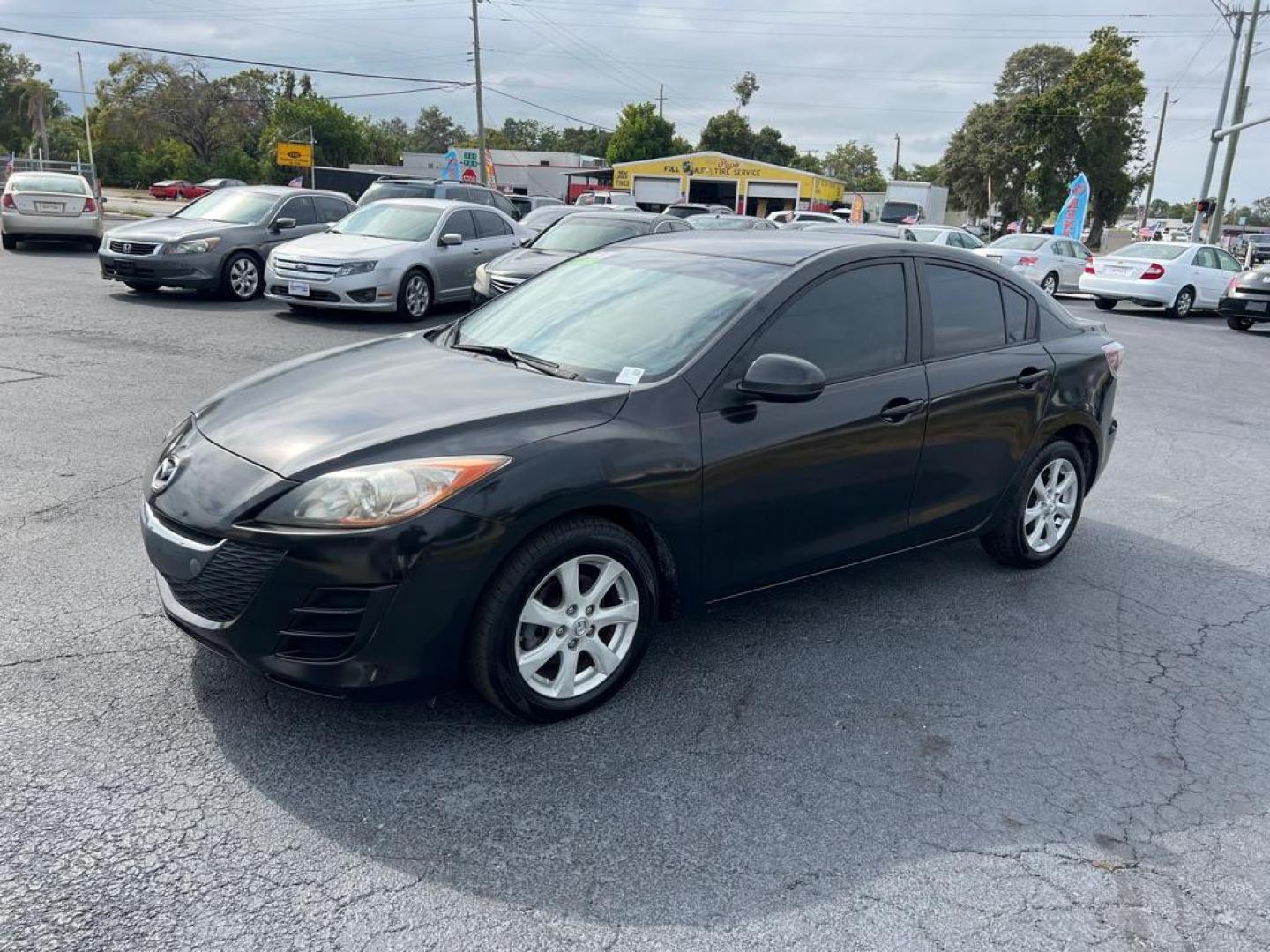 2010 BLACK MAZDA 3 I (JM1BL1SF9A1) with an 2.0L engine, Automatic transmission, located at 2929 9th St. West, Bradenton, 34205, (941) 242-2810, 27.473591, -82.570679 - Photo#5