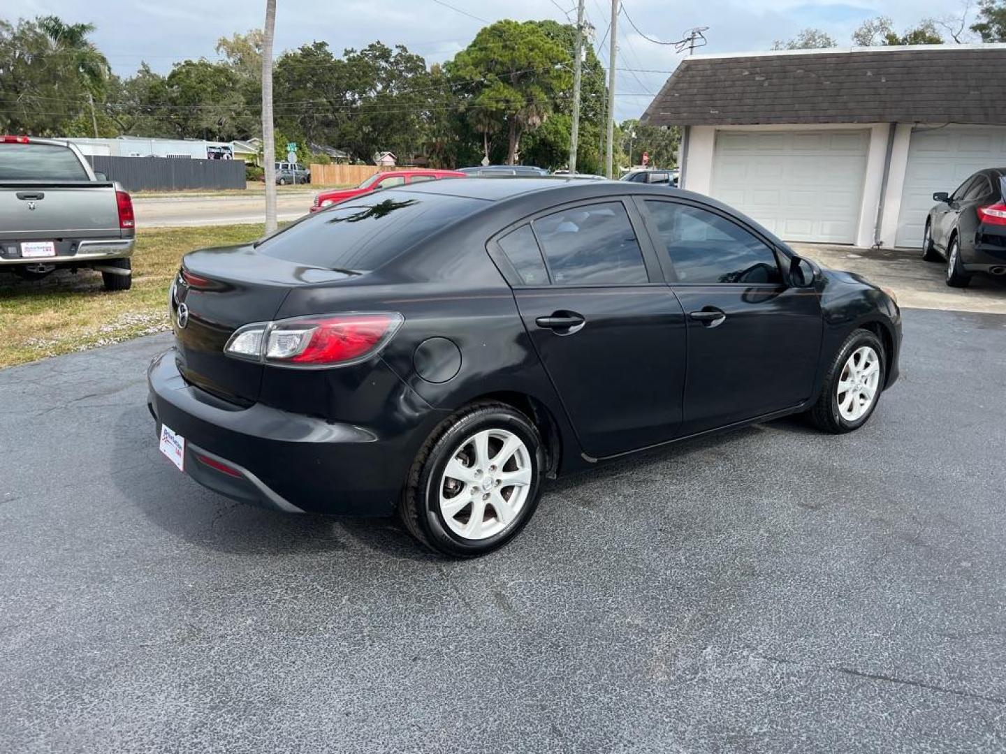 2010 BLACK MAZDA 3 I (JM1BL1SF9A1) with an 2.0L engine, Automatic transmission, located at 2929 9th St. West, Bradenton, 34205, (941) 242-2810, 27.473591, -82.570679 - Photo#9