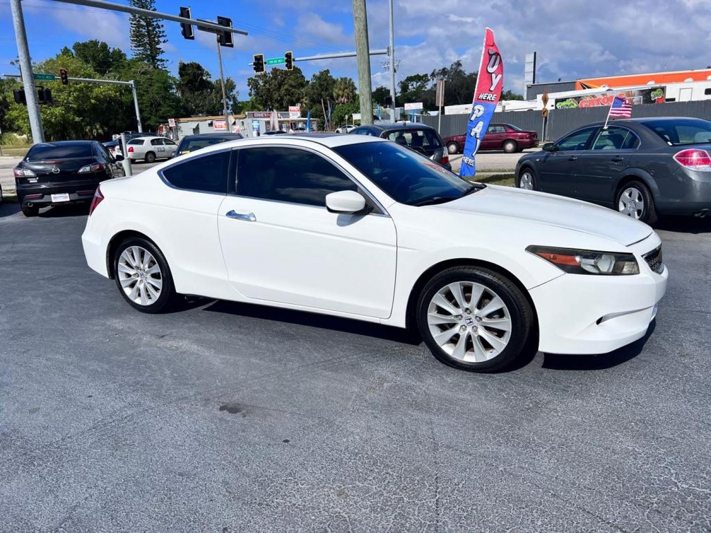 2008 WHITE HONDA ACCORD EXL (1HGCS228X8A) with an 3.5L engine, Automatic transmission, located at 2929 9th St. West, Bradenton, 34205, (941) 242-2810, 27.473591, -82.570679 - Photo#0