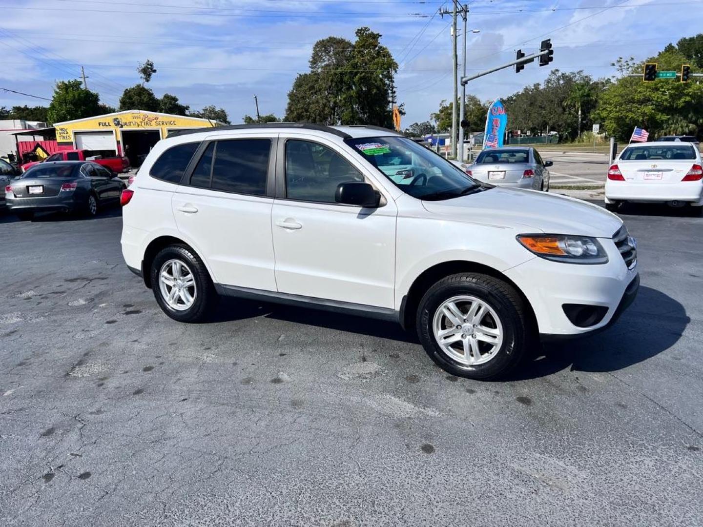 2012 WHITE HYUNDAI SANTA FE GLS (5XYZG4AGXCG) with an 3.5L engine, Automatic transmission, located at 2929 9th St. West, Bradenton, 34205, (941) 242-2810, 27.473591, -82.570679 - Photo#0