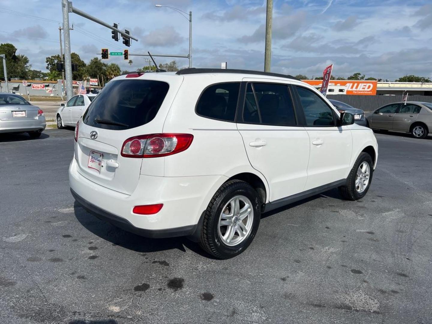 2012 WHITE HYUNDAI SANTA FE GLS (5XYZG4AGXCG) with an 3.5L engine, Automatic transmission, located at 2929 9th St. West, Bradenton, 34205, (941) 242-2810, 27.473591, -82.570679 - Photo#8