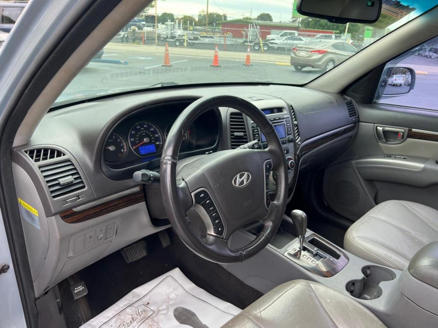 2010 BLUE HYUNDAI SANTA FE SE (5NMSH4AG4AH) with an 3.5L engine, Automatic transmission, located at 2929 9th St. West, Bradenton, 34205, (941) 242-2810, 27.473591, -82.570679 - Photo#11