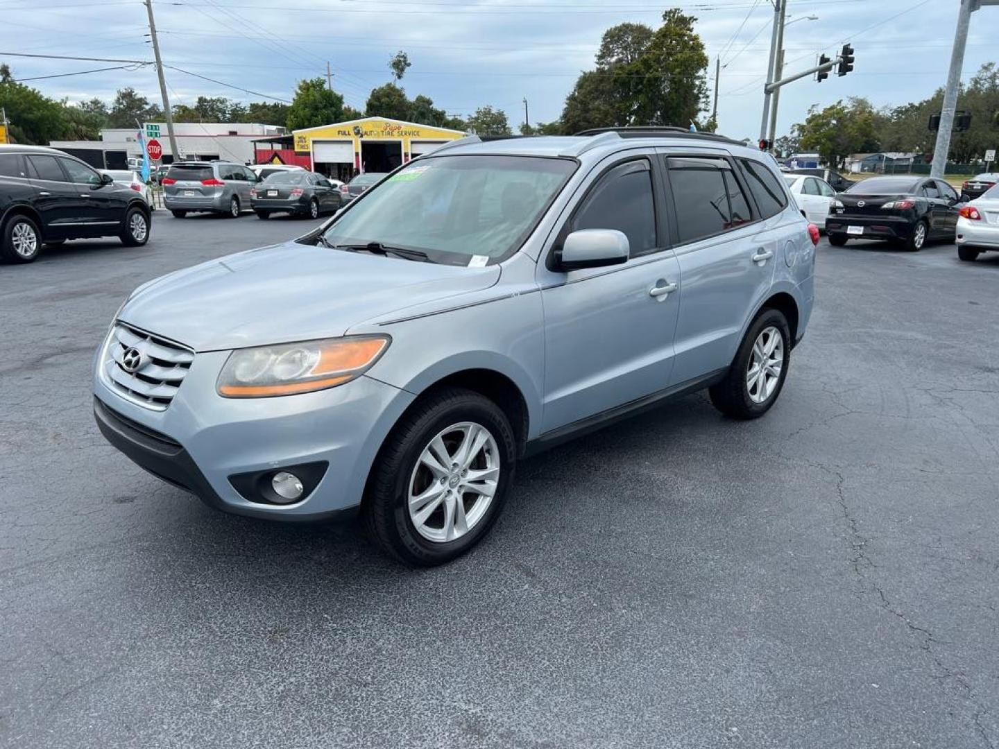 2010 BLUE HYUNDAI SANTA FE SE (5NMSH4AG4AH) with an 3.5L engine, Automatic transmission, located at 2929 9th St. West, Bradenton, 34205, (941) 242-2810, 27.473591, -82.570679 - Photo#4