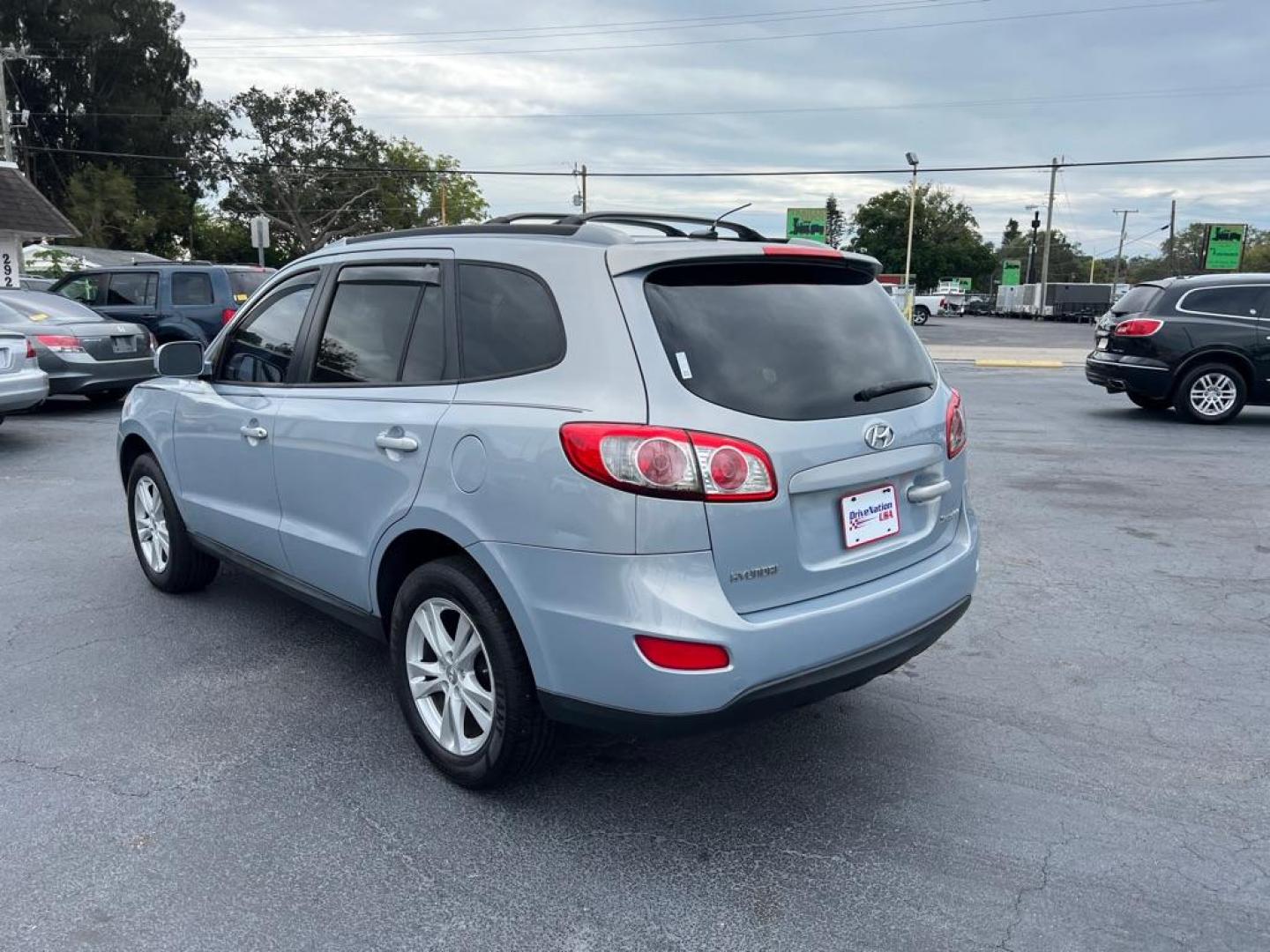 2010 BLUE HYUNDAI SANTA FE SE (5NMSH4AG4AH) with an 3.5L engine, Automatic transmission, located at 2929 9th St. West, Bradenton, 34205, (941) 242-2810, 27.473591, -82.570679 - Photo#6