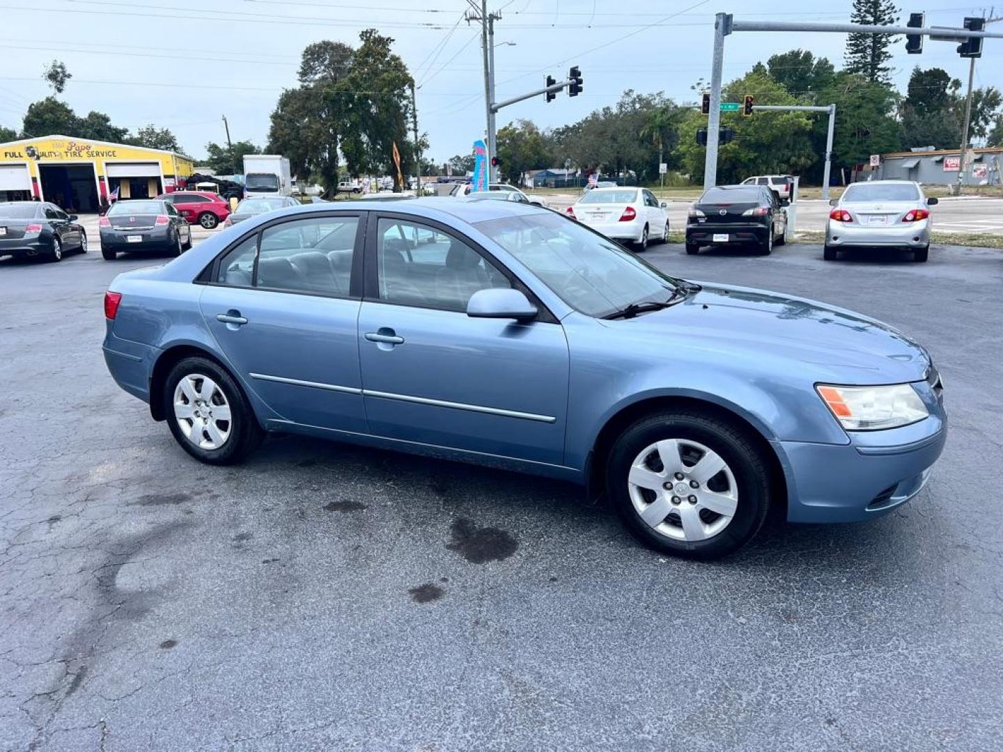 2010 BLUE HYUNDAI SONATA GLS (5NPET4AC3AH) with an 2.4L engine, Automatic transmission, located at 2929 9th St. West, Bradenton, 34205, (941) 242-2810, 27.473591, -82.570679 - Photo#1