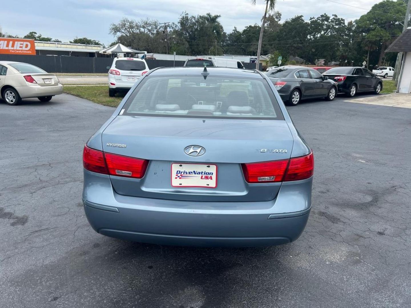 2010 BLUE HYUNDAI SONATA GLS (5NPET4AC3AH) with an 2.4L engine, Automatic transmission, located at 2929 9th St. West, Bradenton, 34205, (941) 242-2810, 27.473591, -82.570679 - Photo#7