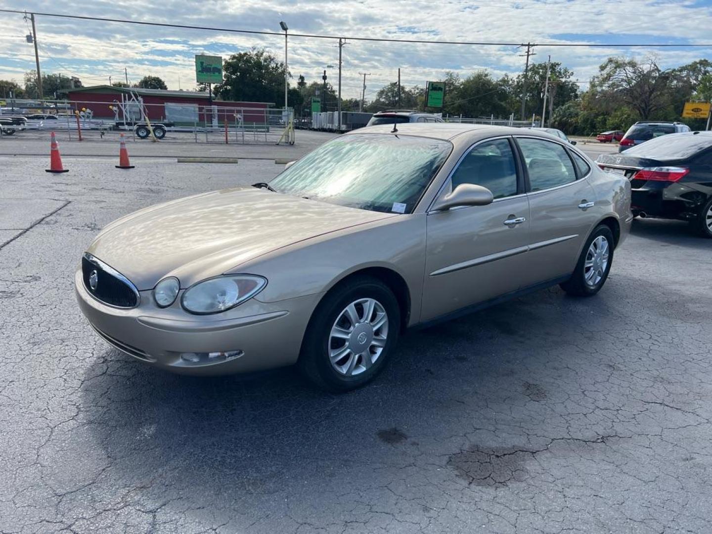 2005 TAN BUICK LACROSSE CX (2G4WC532351) with an 3.8L engine, Automatic transmission, located at 2929 9th St. West, Bradenton, 34205, (941) 242-2810, 27.473591, -82.570679 - Photo#3