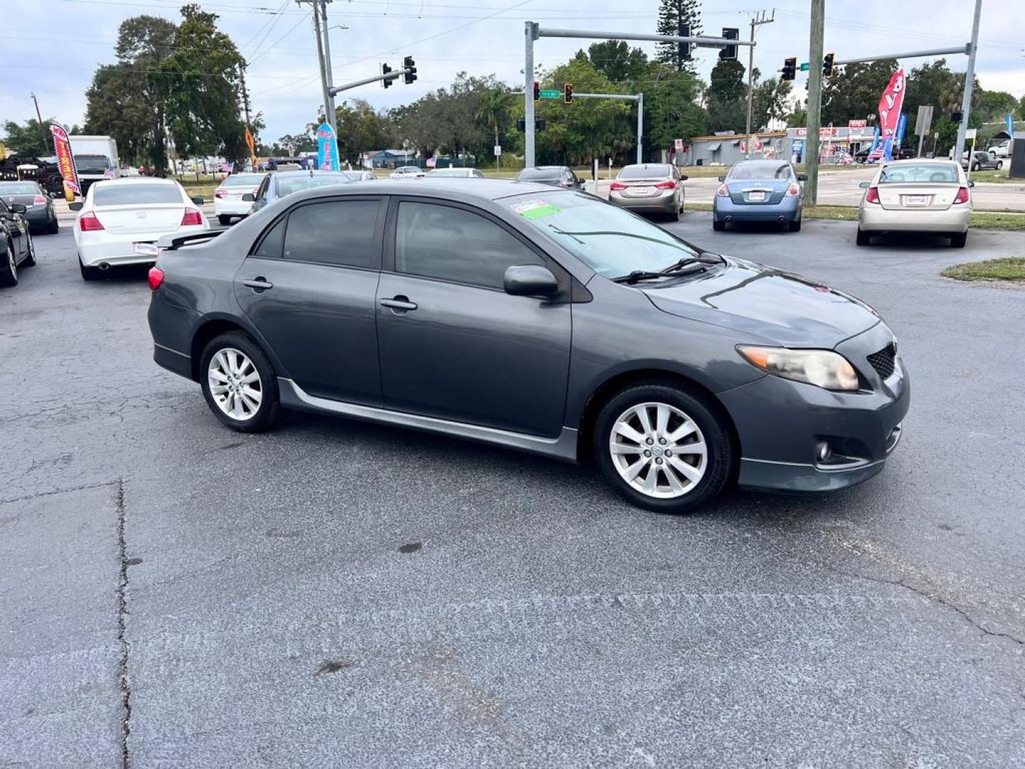 2010 GRAY TOYOTA COROLLA S (1NXBU4EE0AZ) with an 1.8L engine, Automatic transmission, located at 2929 9th St. West, Bradenton, 34205, (941) 242-2810, 27.473591, -82.570679 - Photo#1