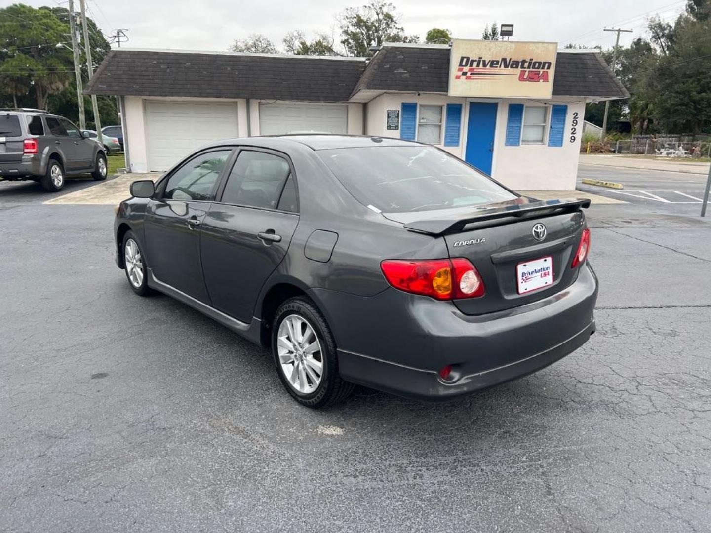 2010 GRAY TOYOTA COROLLA S (1NXBU4EE0AZ) with an 1.8L engine, Automatic transmission, located at 2929 9th St. West, Bradenton, 34205, (941) 242-2810, 27.473591, -82.570679 - Photo#6