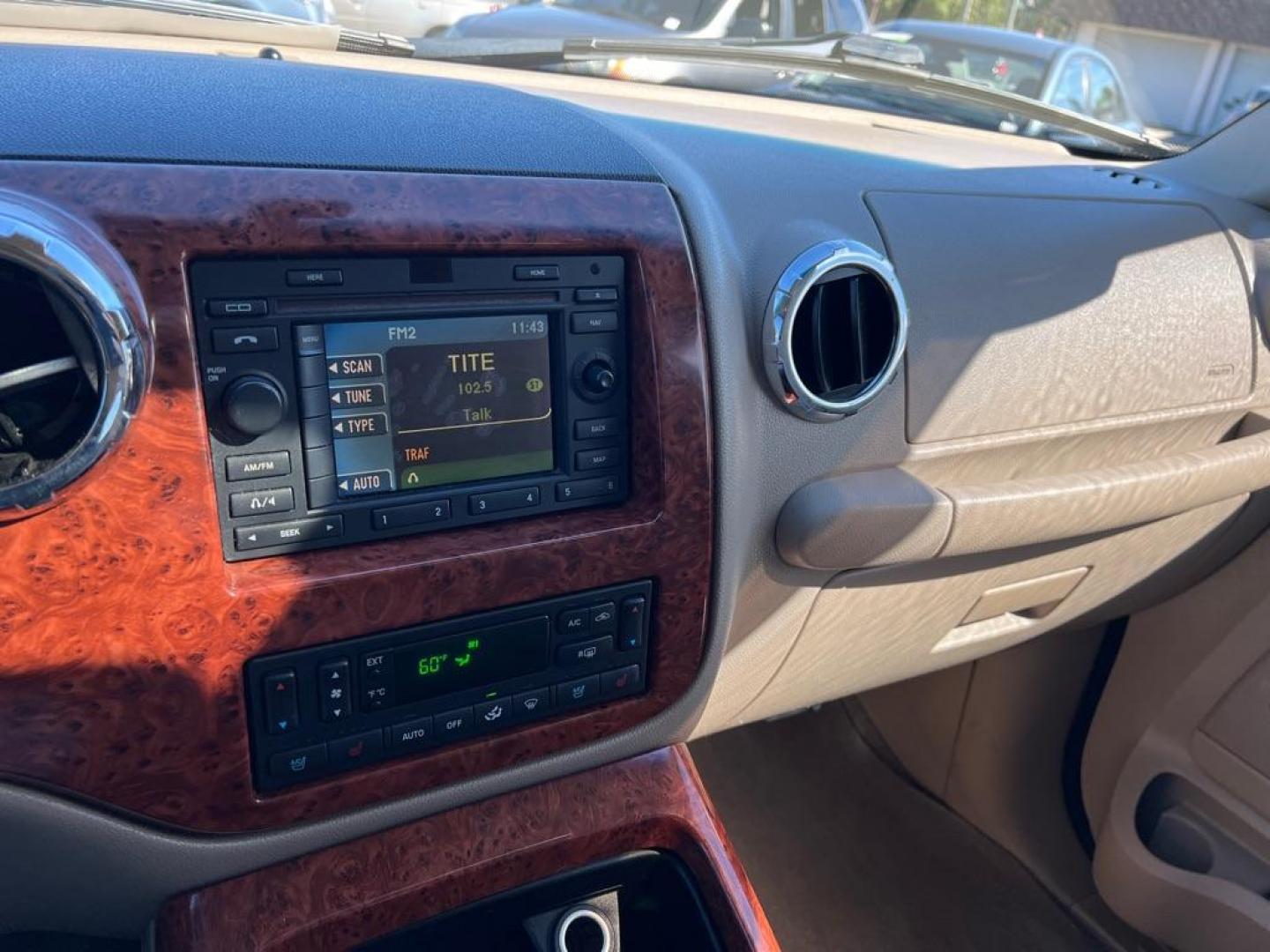 2006 RED FORD EXPEDITION EDDIE BAUER (1FMFU17506L) with an 5.4L engine, Automatic transmission, located at 2929 9th St. West, Bradenton, 34205, (941) 242-2810, 27.473591, -82.570679 - Photo#13