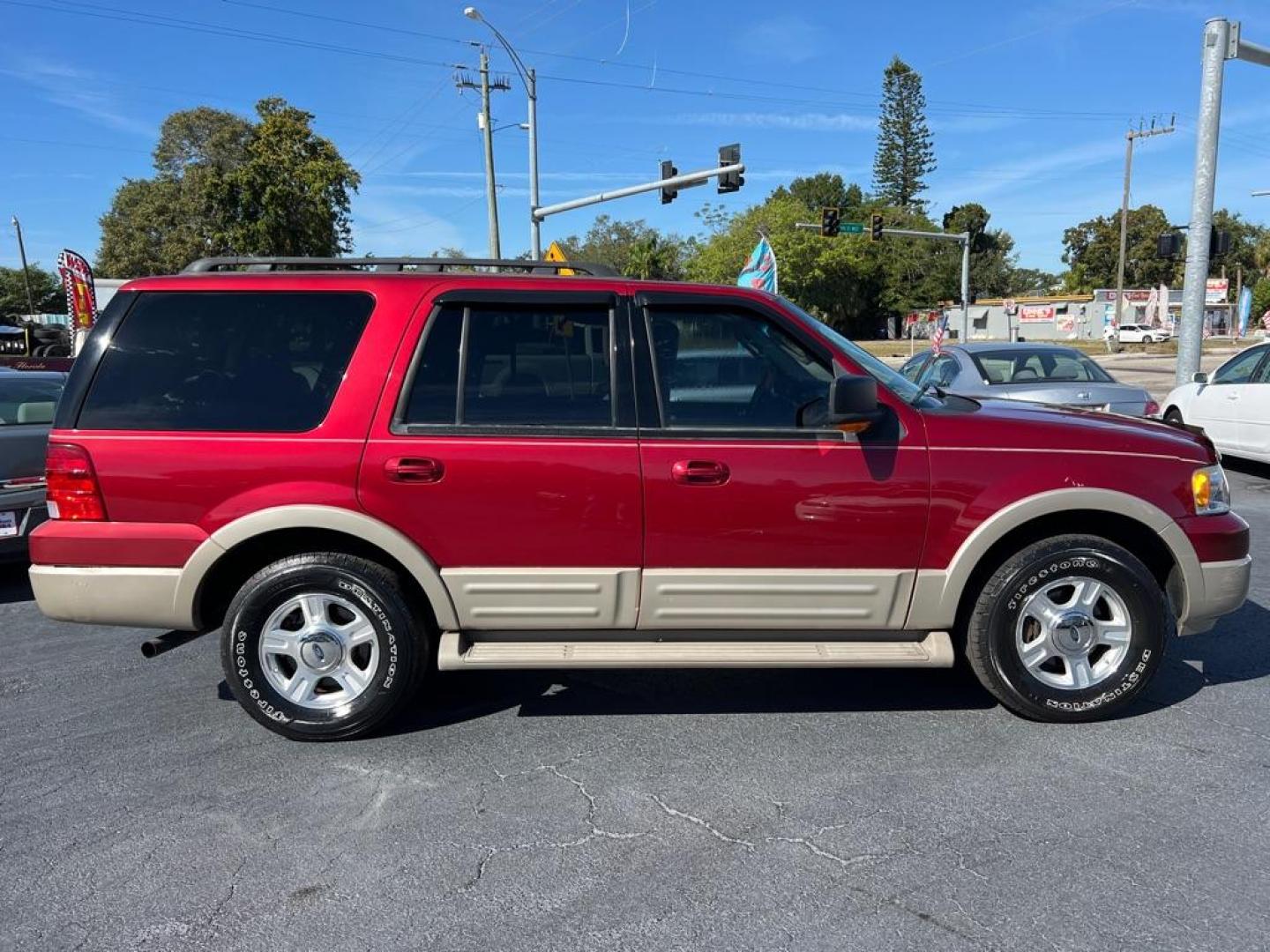 2006 RED FORD EXPEDITION EDDIE BAUER (1FMFU17506L) with an 5.4L engine, Automatic transmission, located at 2929 9th St. West, Bradenton, 34205, (941) 242-2810, 27.473591, -82.570679 - Photo#6