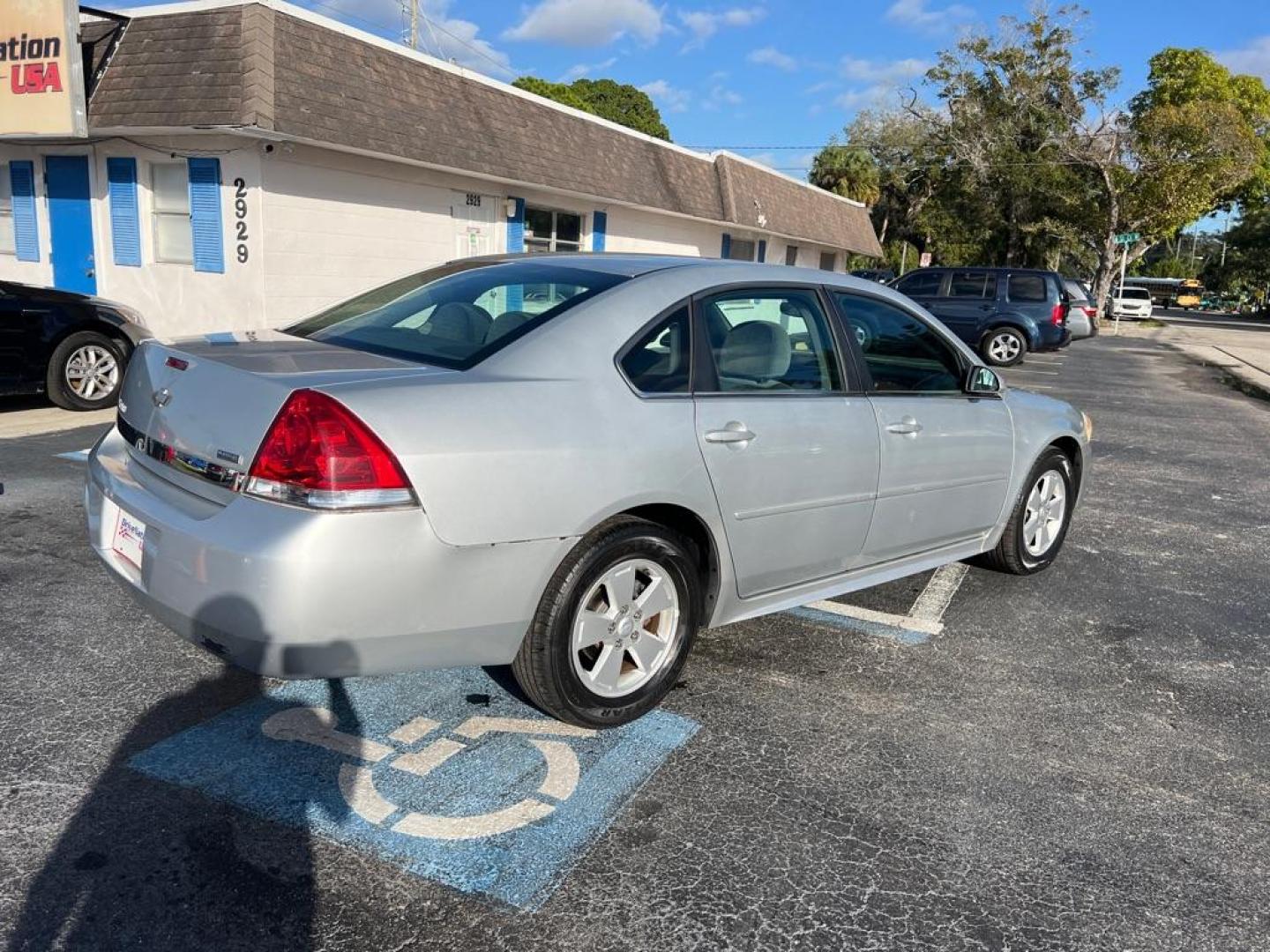 2011 SILVER CHEVROLET IMPALA LS (2G1WF5EKXB1) with an 3.5L engine, Automatic transmission, located at 2929 9th St. West, Bradenton, 34205, (941) 242-2810, 27.473591, -82.570679 - Photo#7