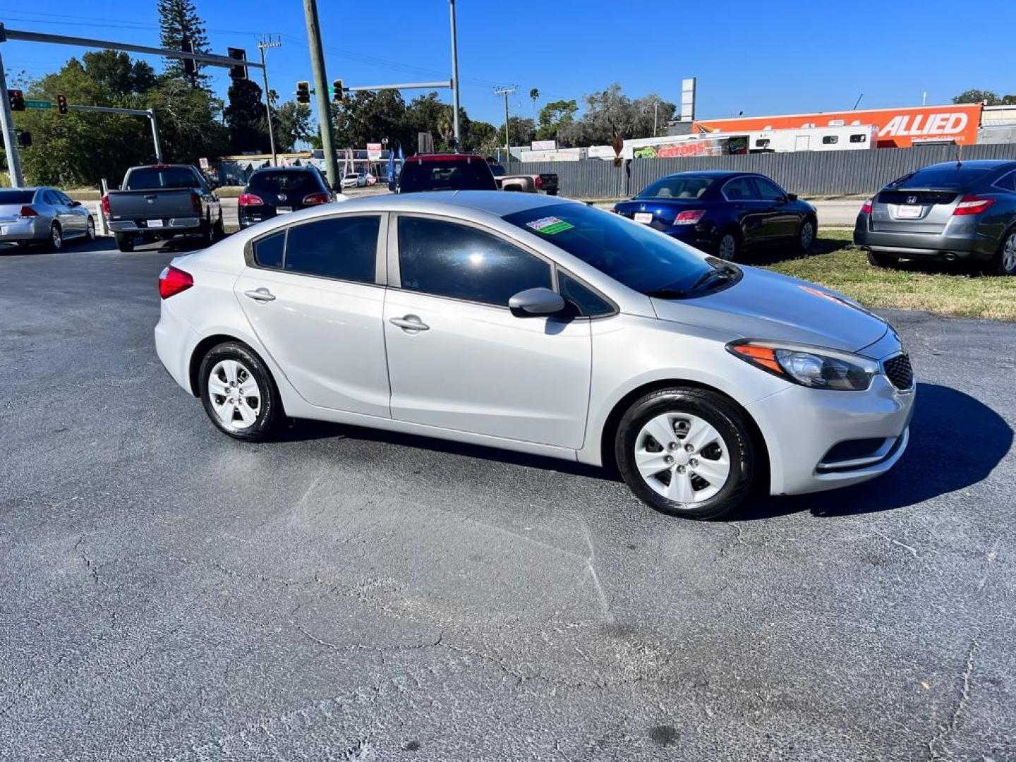 2016 GRAY KIA FORTE LX (KNAFK4A62G5) with an 1.8L engine, Automatic transmission, located at 2929 9th St. West, Bradenton, 34205, (941) 242-2810, 27.473591, -82.570679 - Photo#0